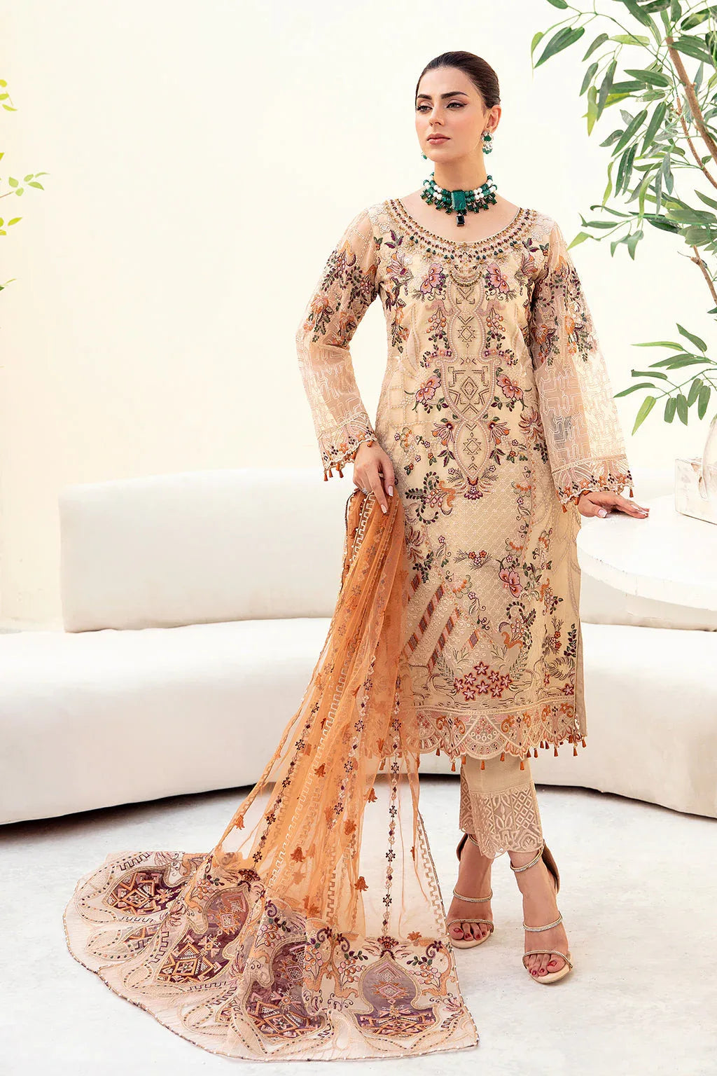 Ramsha | Minhal Organza Collection | M-901 - Rang-e-Khaas