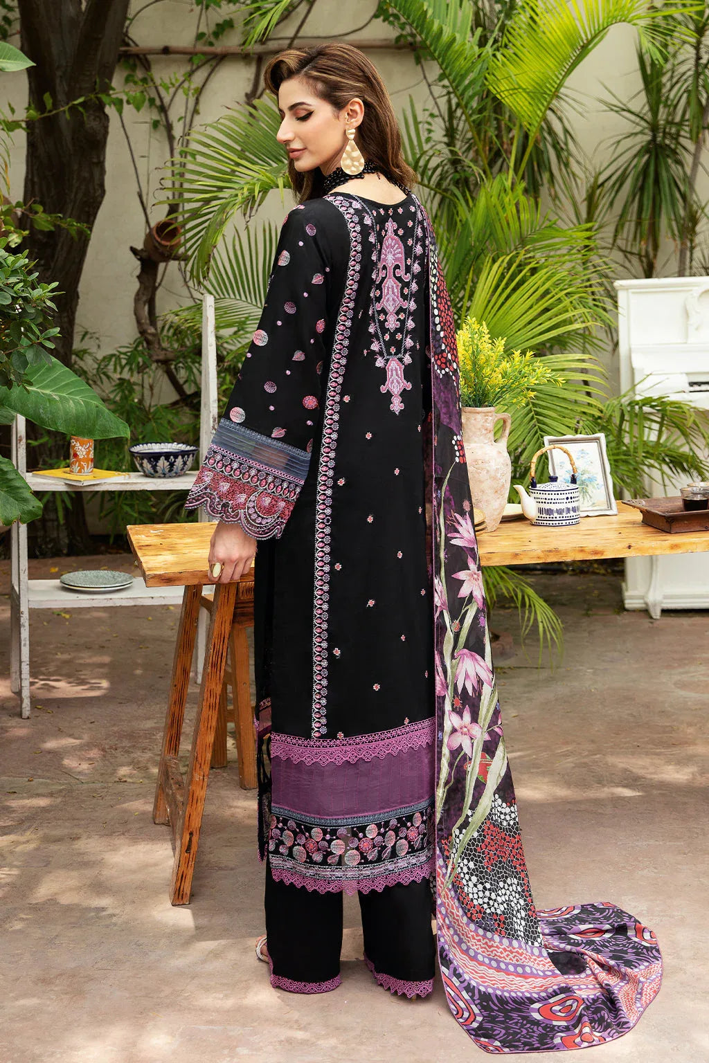 Ramsha | Luxury Lawn 24 | Y-806 - Rang-e-Khaas