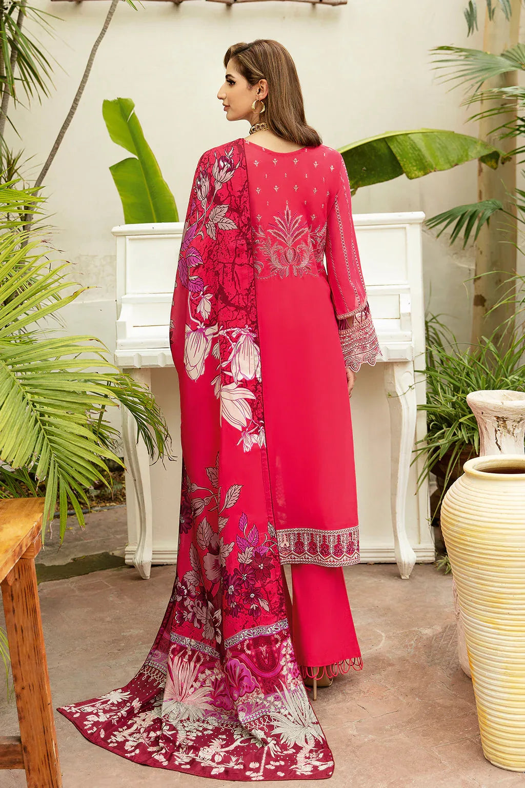 Ramsha | Luxury Lawn 24 | Y-810 - Rang-e-Khaas