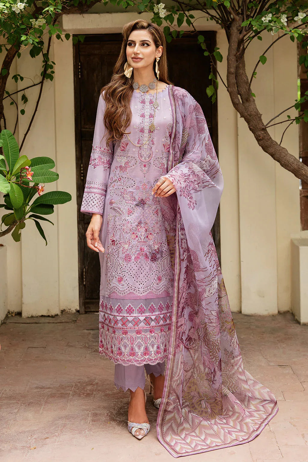 Ramsha | Luxury Lawn 24 | Y-804 - Rang-e-Khaas