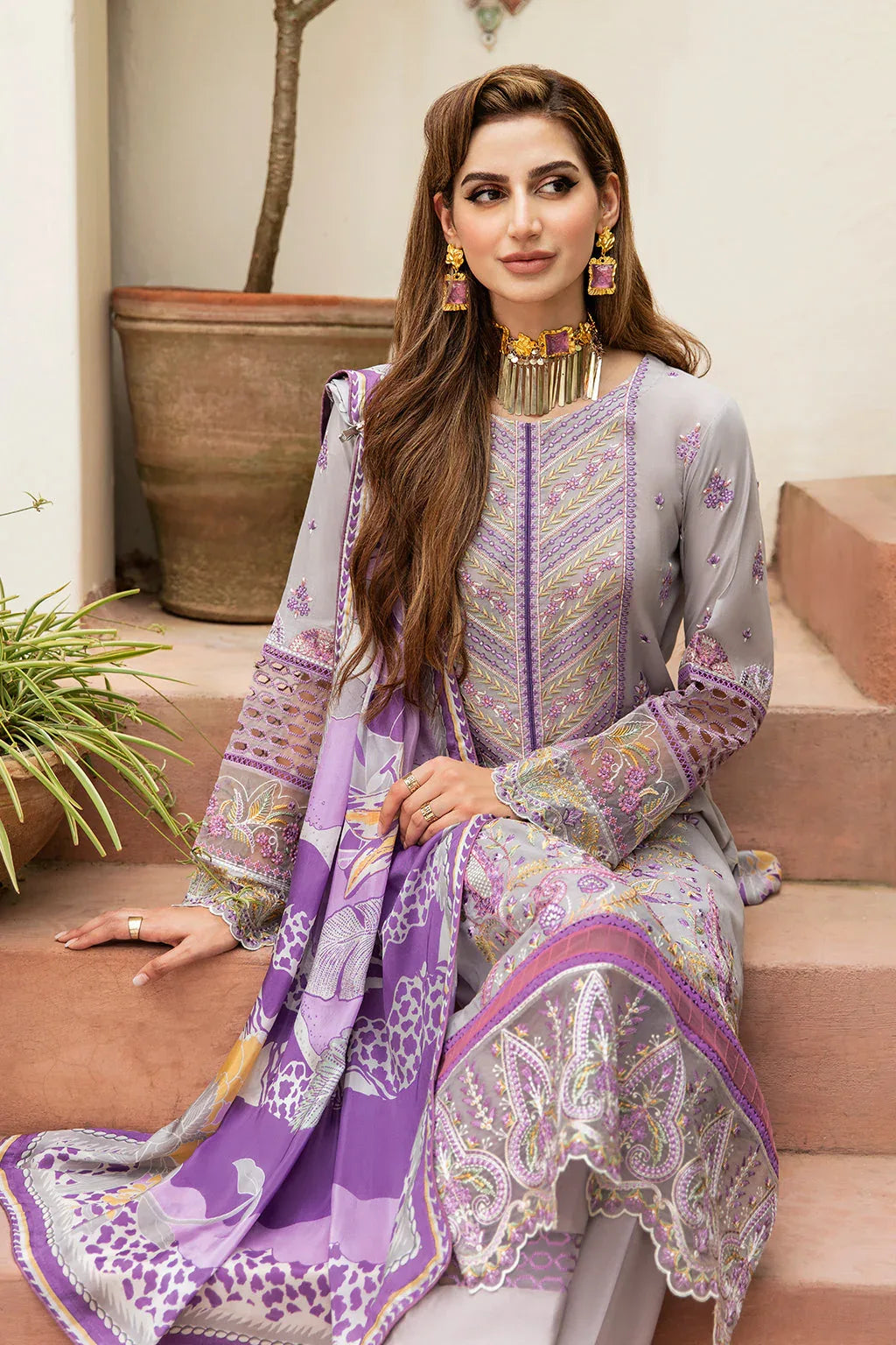 Ramsha | Luxury Lawn 24 | Y-809 - Rang-e-Khaas