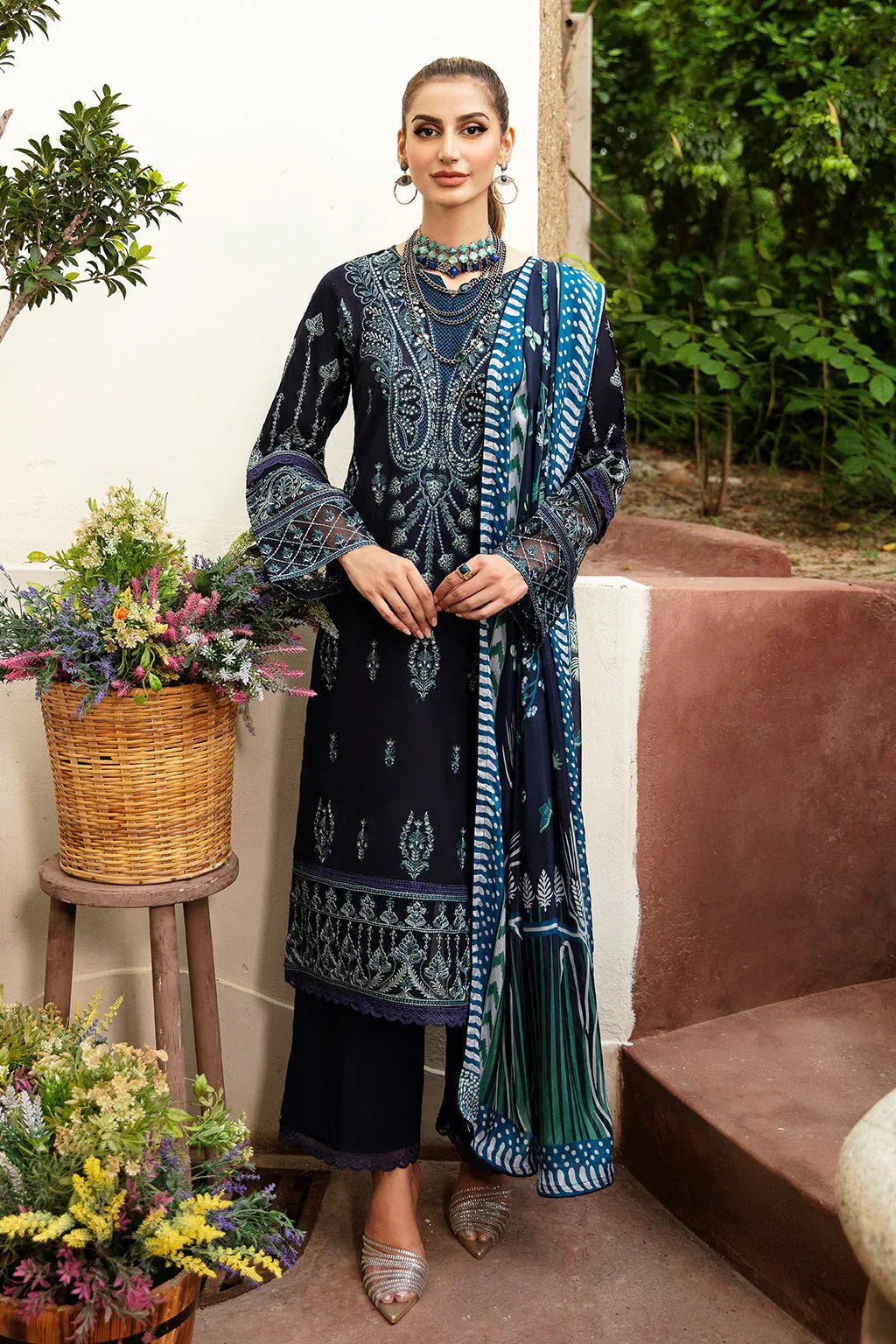 Ramsha | Luxury Lawn 24 | Y-803 - Rang-e-Khaas