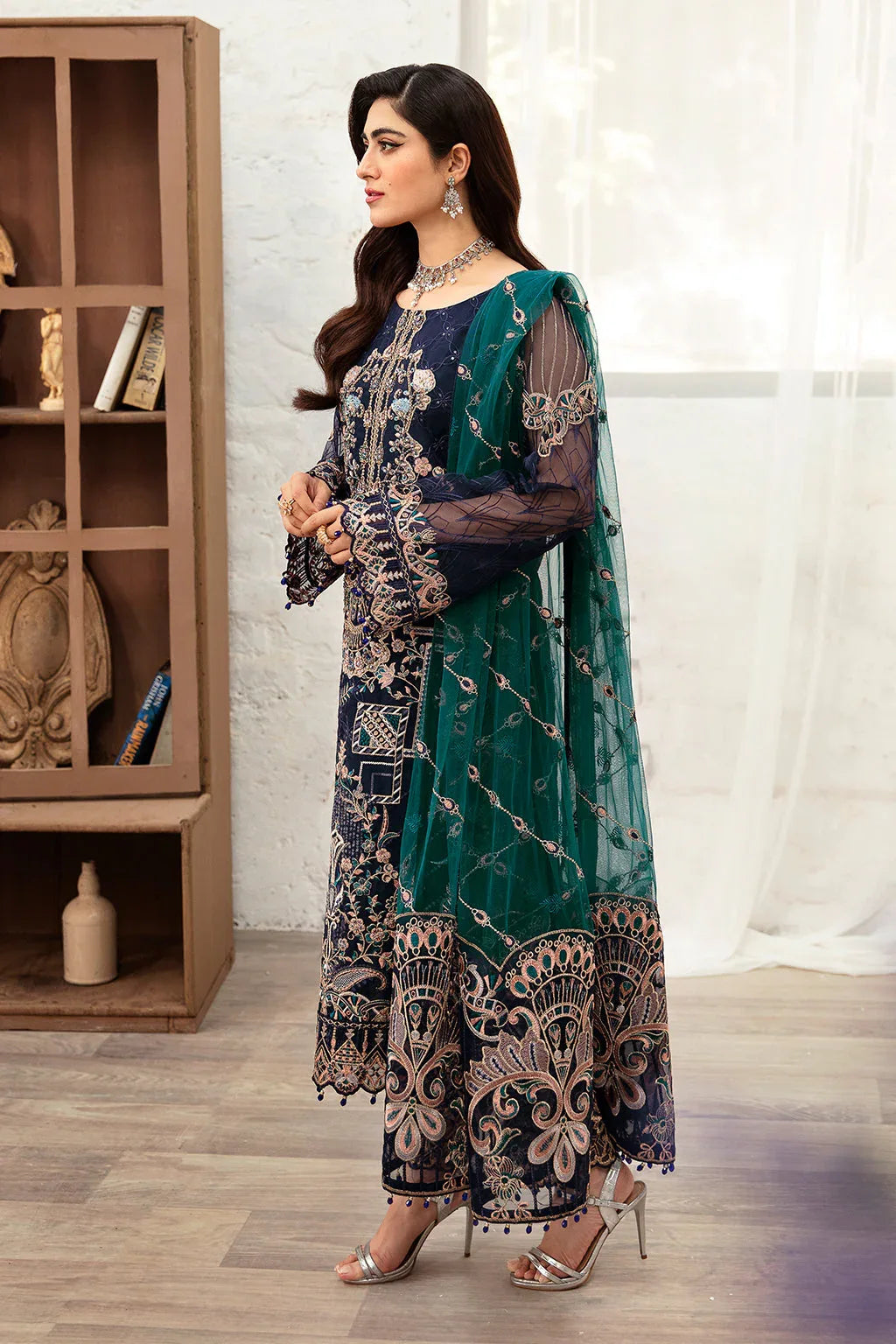 Ramsha | Minhal Organza Collection | M-1009 - Rang-e-Khaas