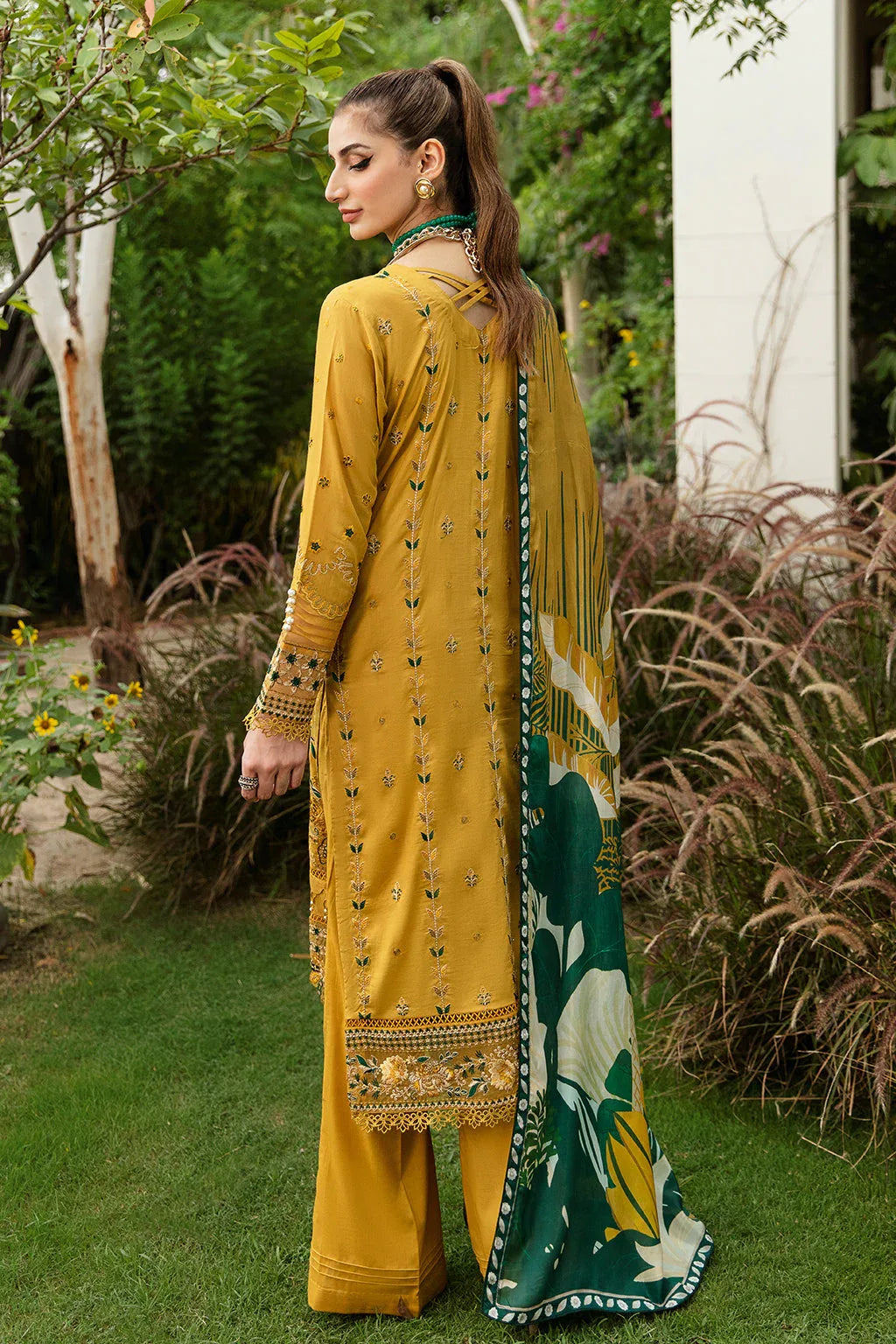 Ramsha | Luxury Lawn 24 | Y-805 - Rang-e-Khaas
