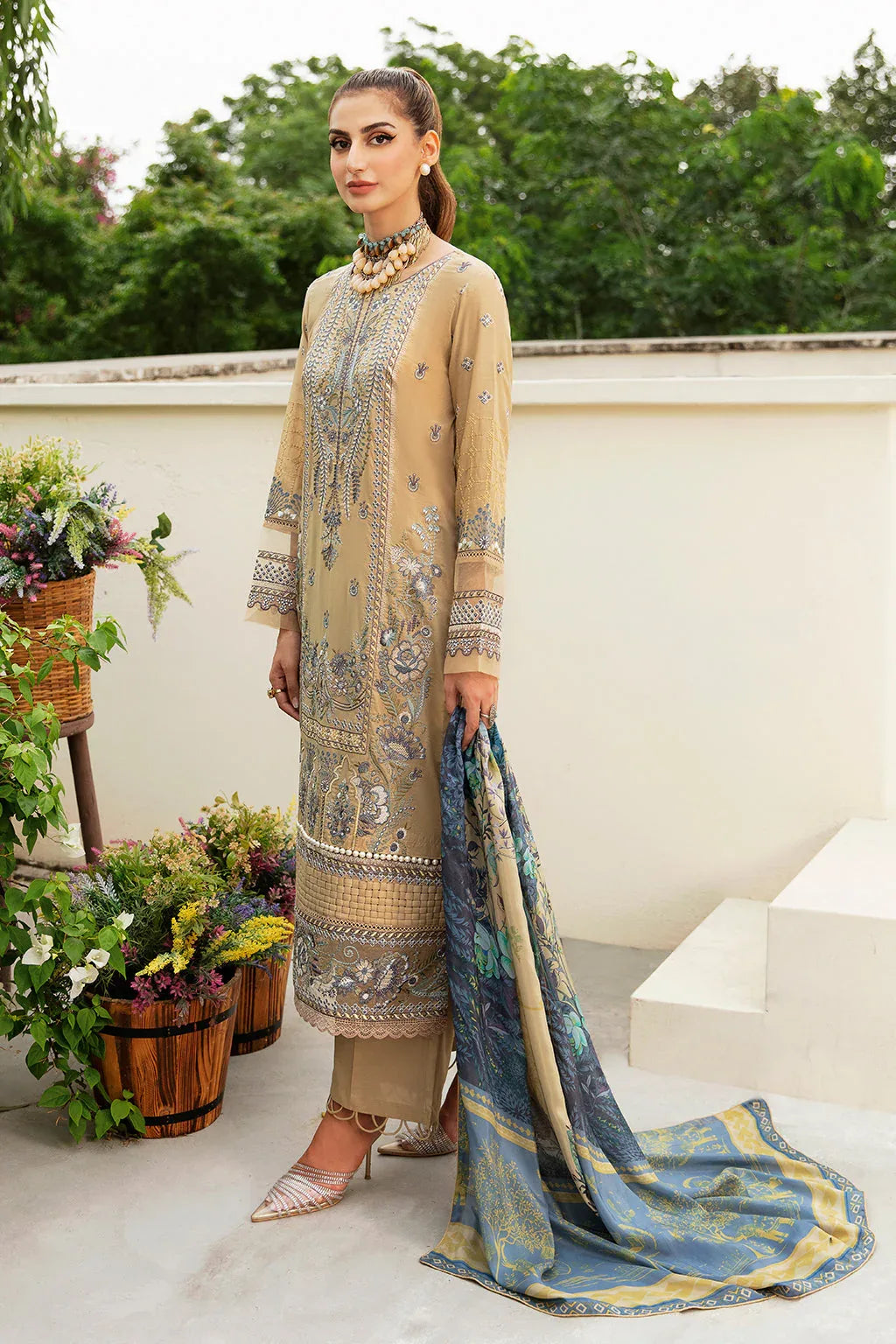 Ramsha | Luxury Lawn 24 | Y-802 - Rang-e-Khaas