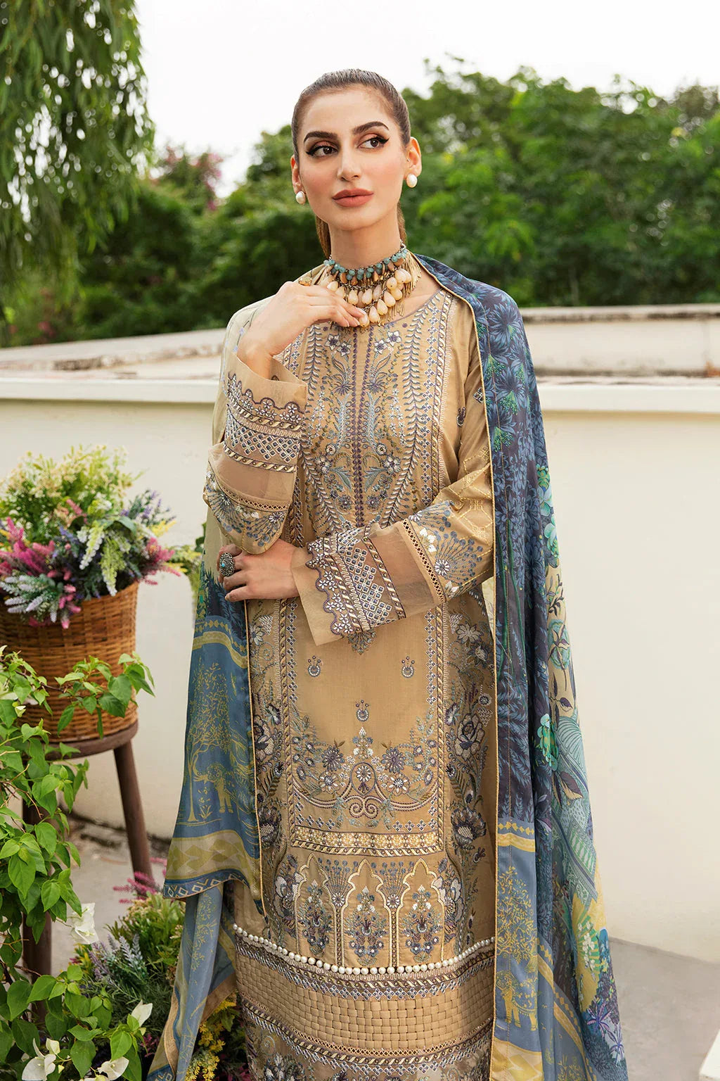 Ramsha | Luxury Lawn 24 | Y-802 - Rang-e-Khaas