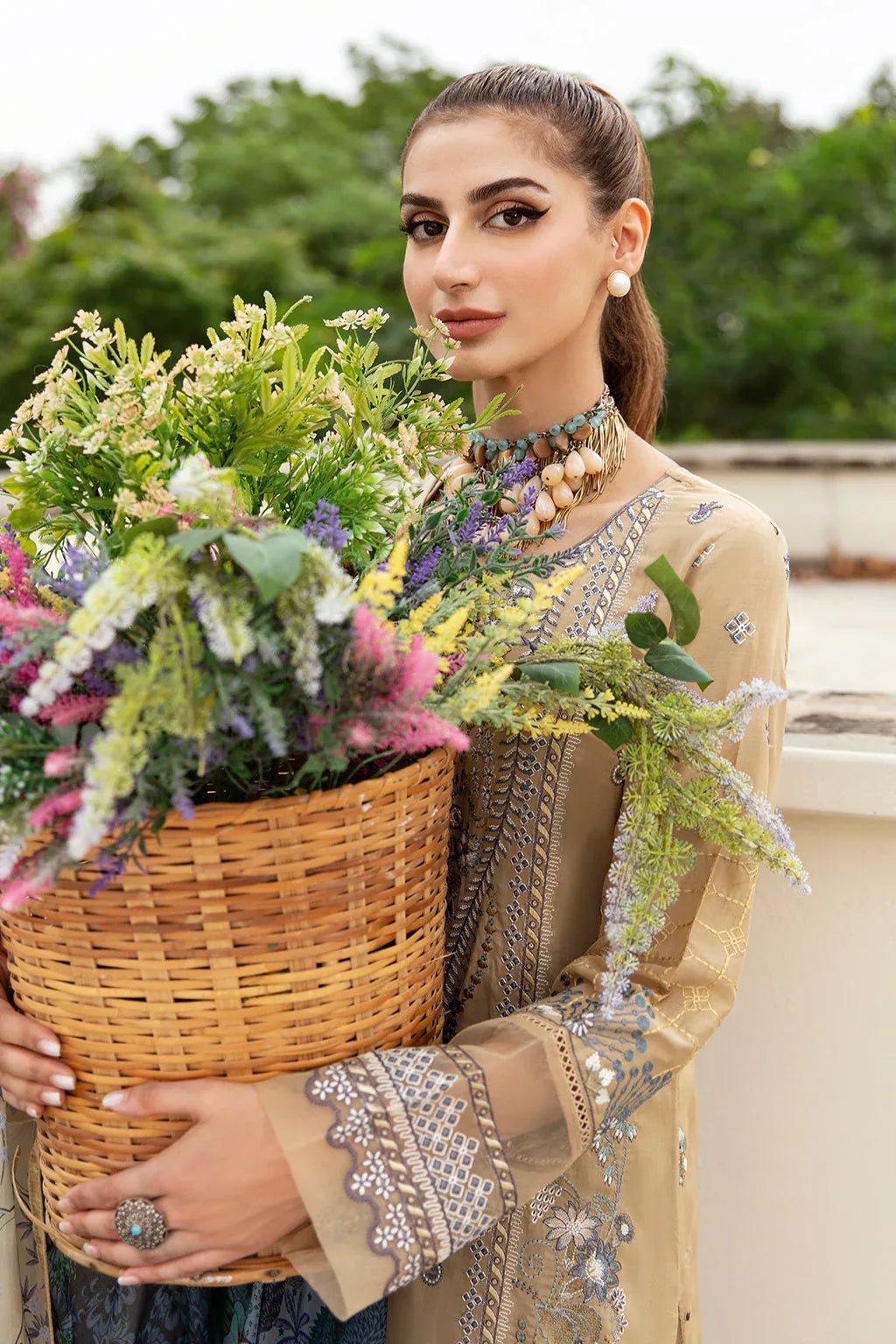 Ramsha | Luxury Lawn 24 | Y-802 - Rang-e-Khaas