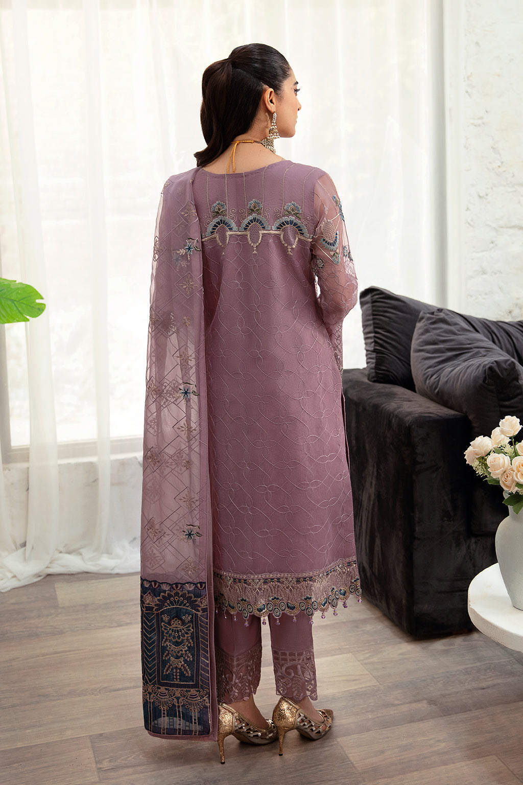 Ramsha | Minhal Organza Collection | M-1005 - Rang-e-Khaas