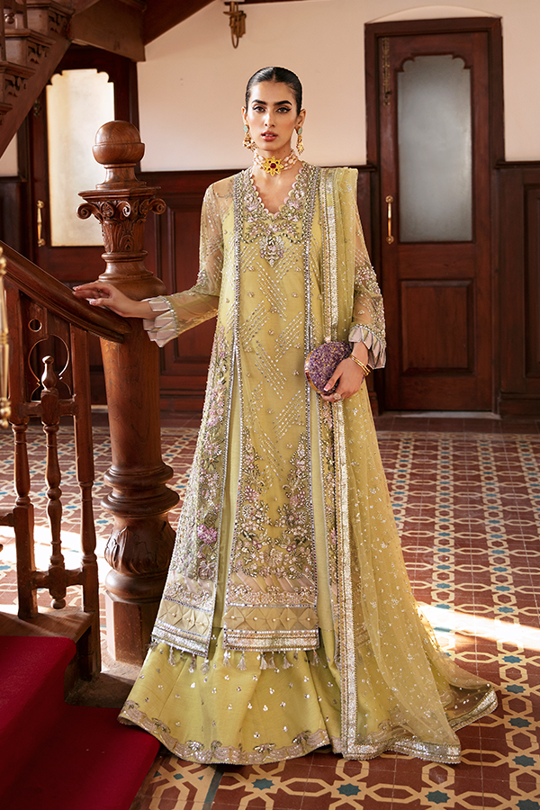 Soraya | Lumene RTW '23 | OLIVINE