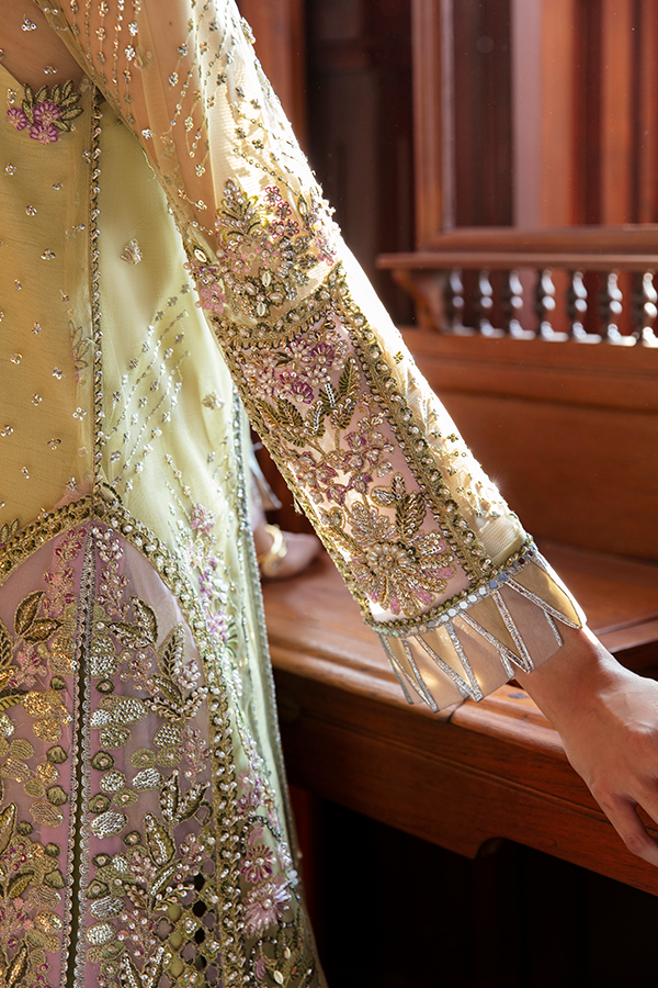 Soraya | Lumene RTW '23 | OLIVINE