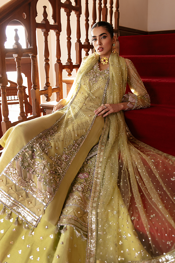 Soraya | Lumene RTW '23 | OLIVINE