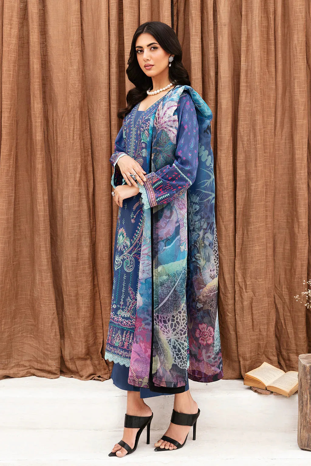 Ramsha | Mashaal Luxury Lawn | L-1112 - Rang-e-Khaas