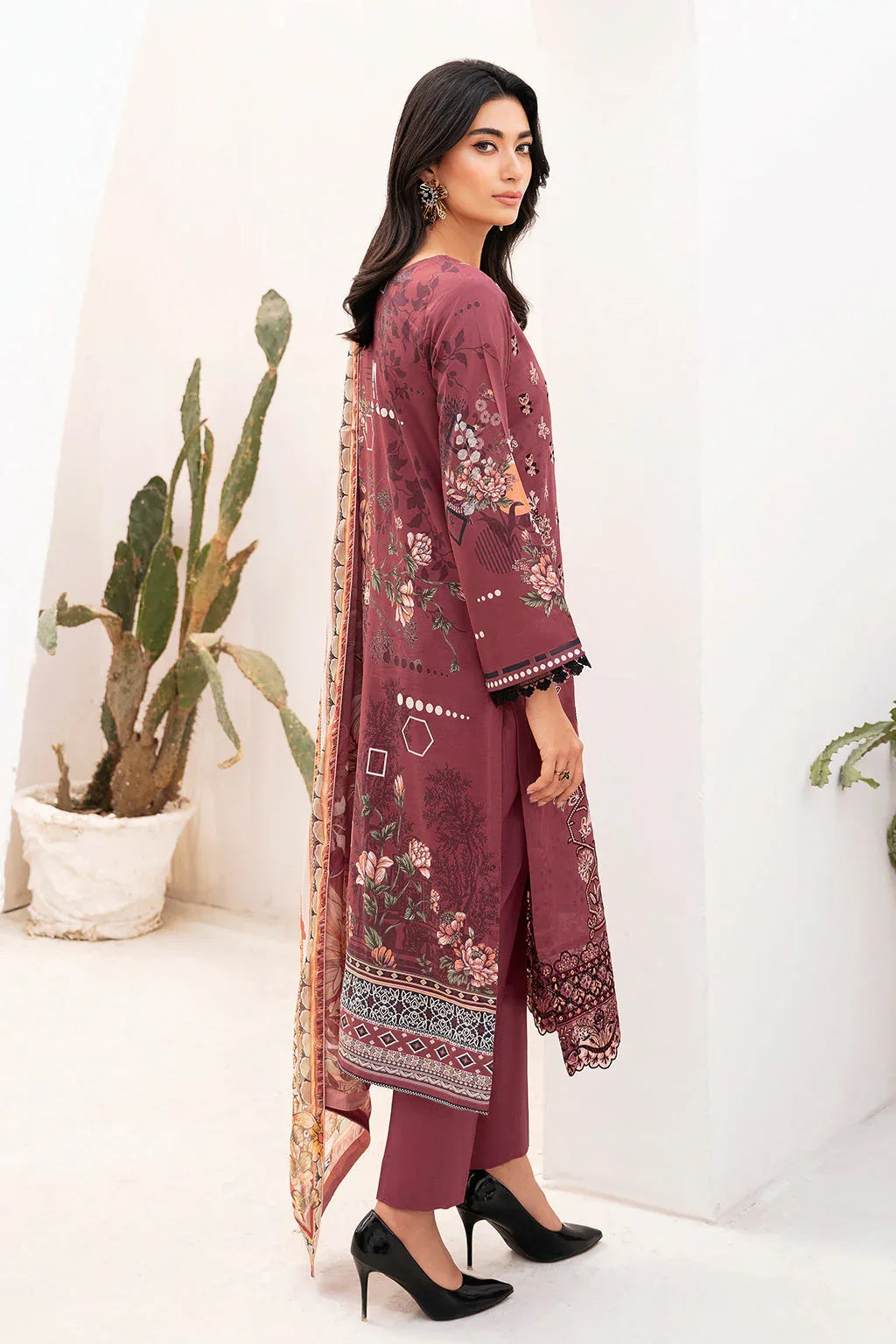 Ramsha | Mashaal Luxury Lawn | L-1108 - Rang-e-Khaas