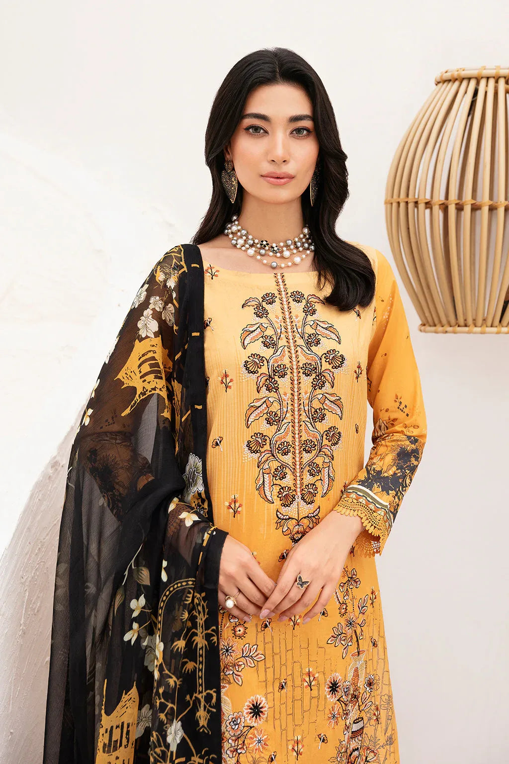 Ramsha | Mashaal Luxury Lawn | L-1111 - Rang-e-Khaas