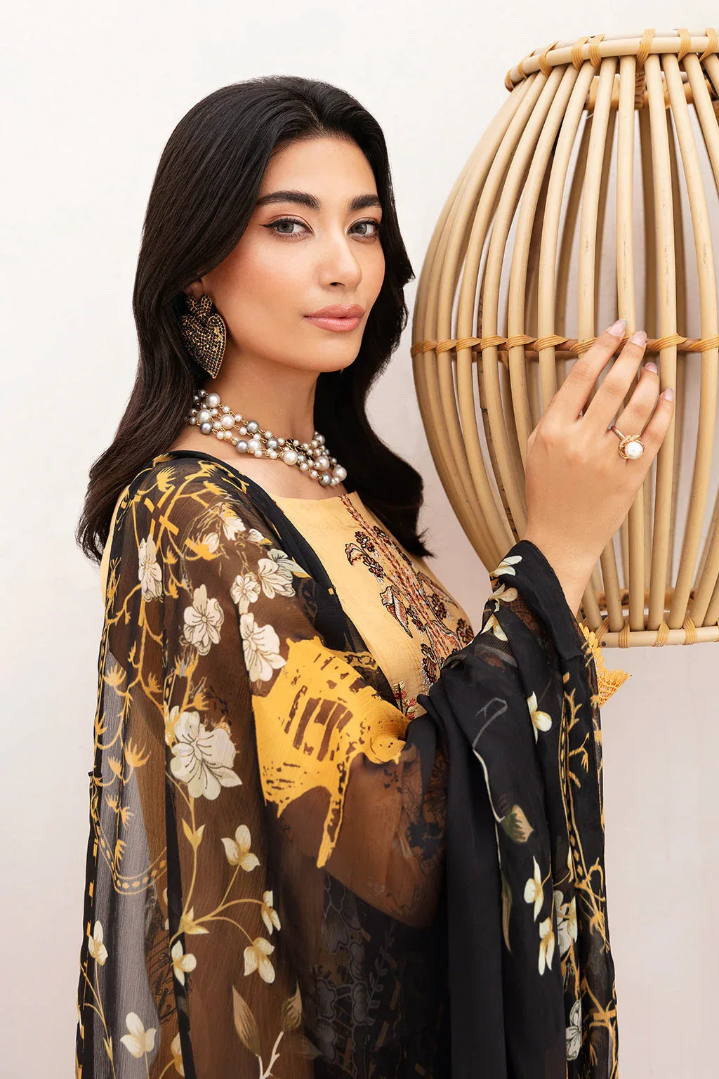 Ramsha | Mashaal Luxury Lawn | L-1111 - Rang-e-Khaas