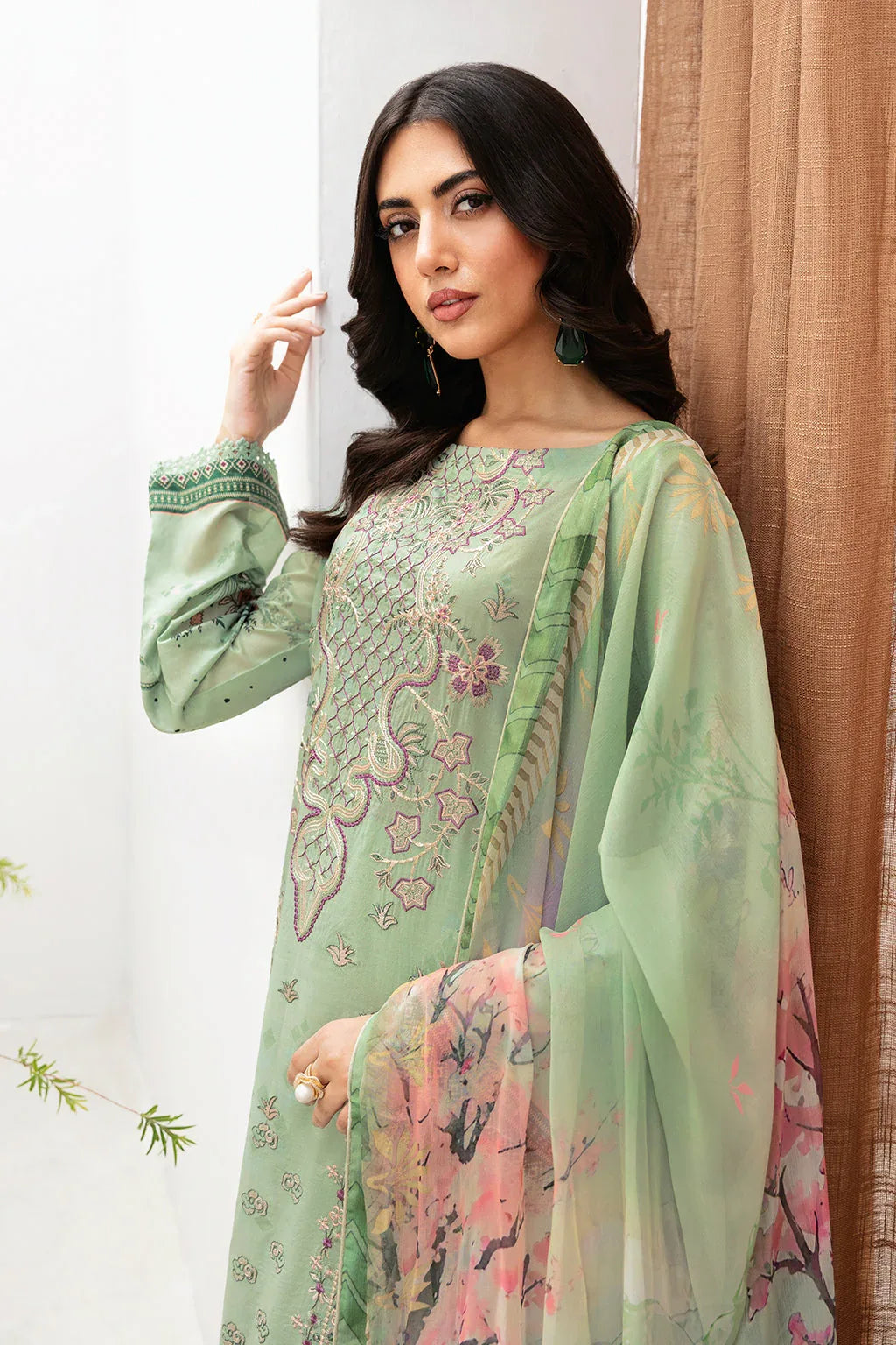 Ramsha | Mashaal Luxury Lawn | L-1101 - Rang-e-Khaas