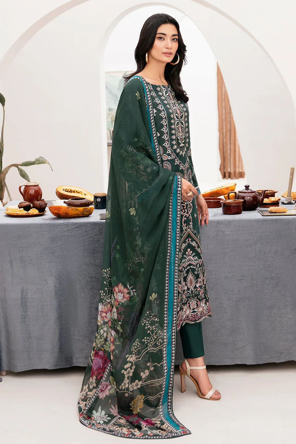Ramsha | Mashaal Luxury Lawn | L-1109 - Rang-e-Khaas