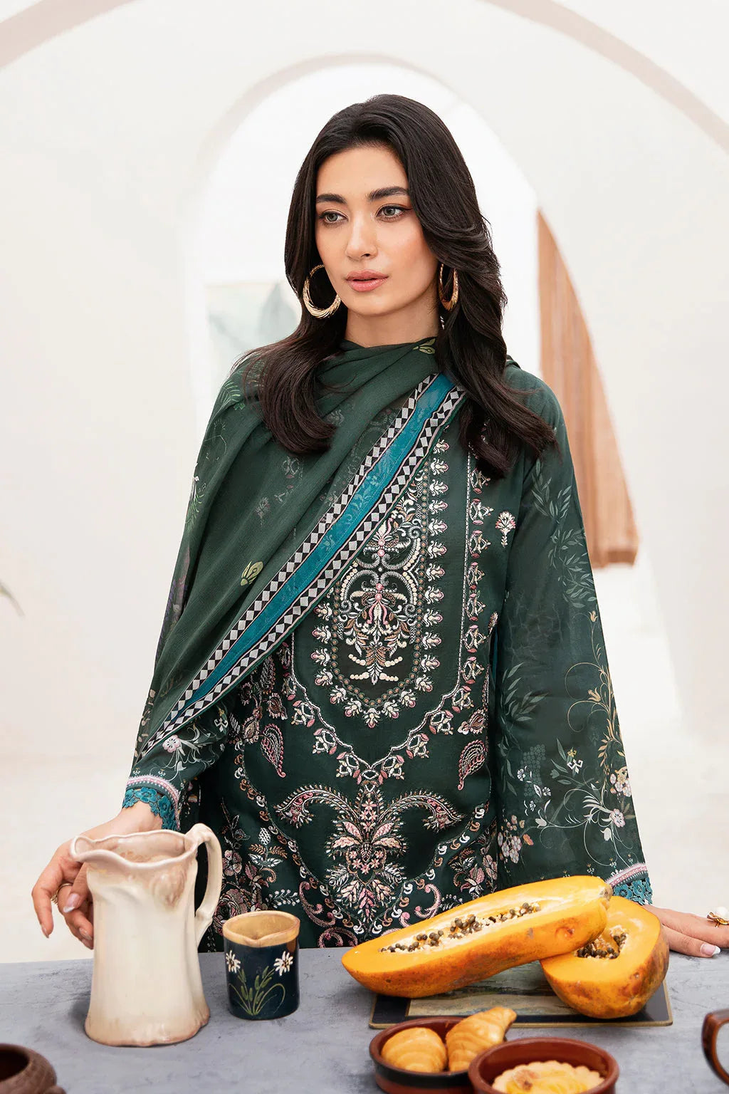 Ramsha | Mashaal Luxury Lawn | L-1109 - Rang-e-Khaas
