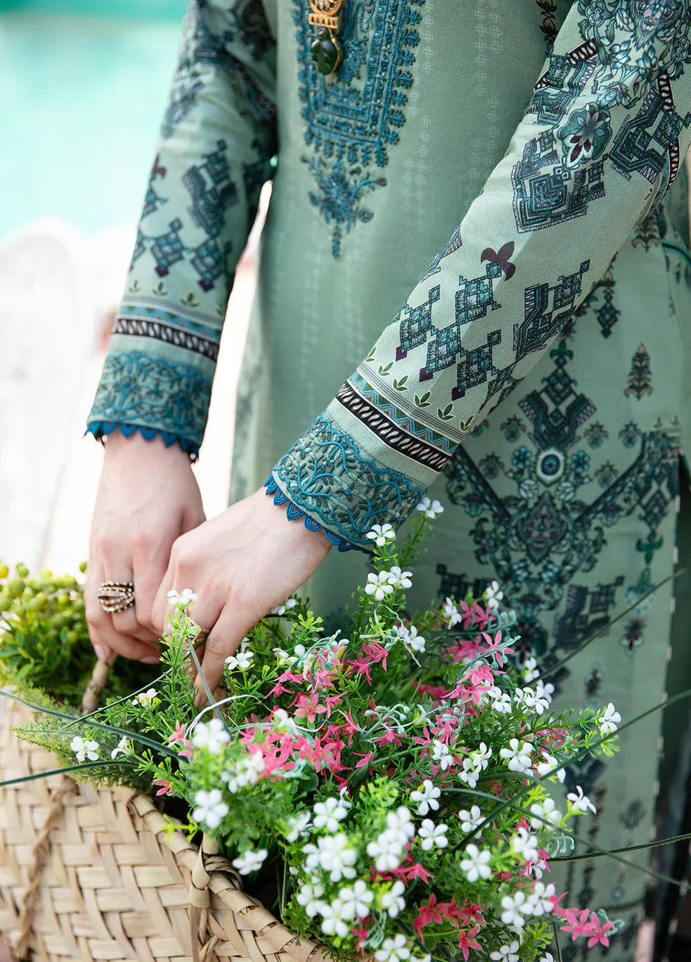 Gulaal | Summer Glow Lawn 24 | ANADIYA (GL-L-24V3-05) - Rang-e-Khaas