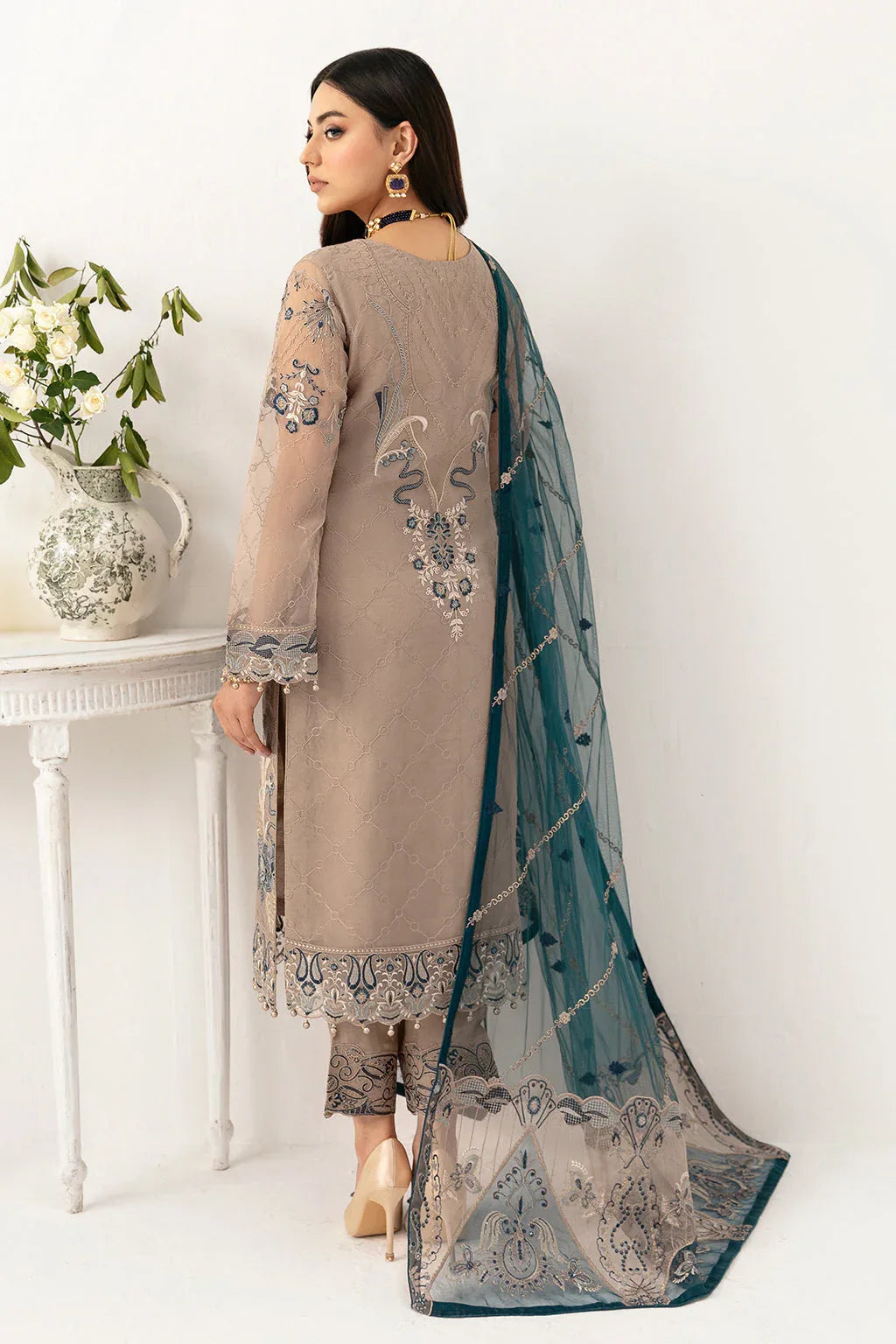 Ramsha | Minhal Organza Collection | M-1106 - Rang-e-Khaas
