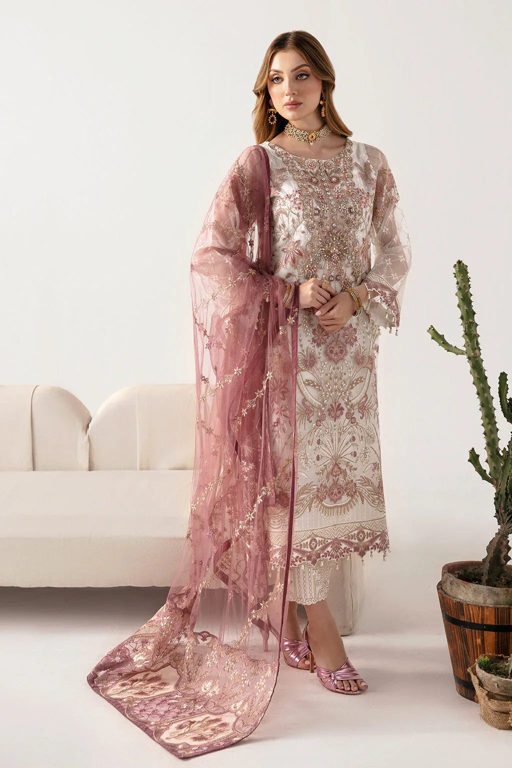 Ramsha | Minhal Organza Collection | M-1102 - Rang-e-Khaas