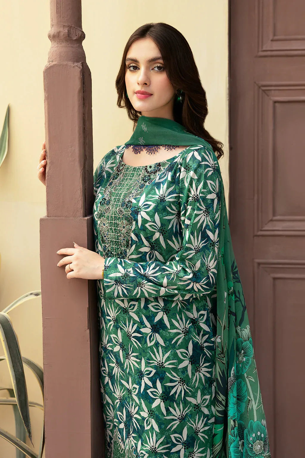 Ramsha | Rangrez Lawn Collection | N-507 - Rang-e-Khaas