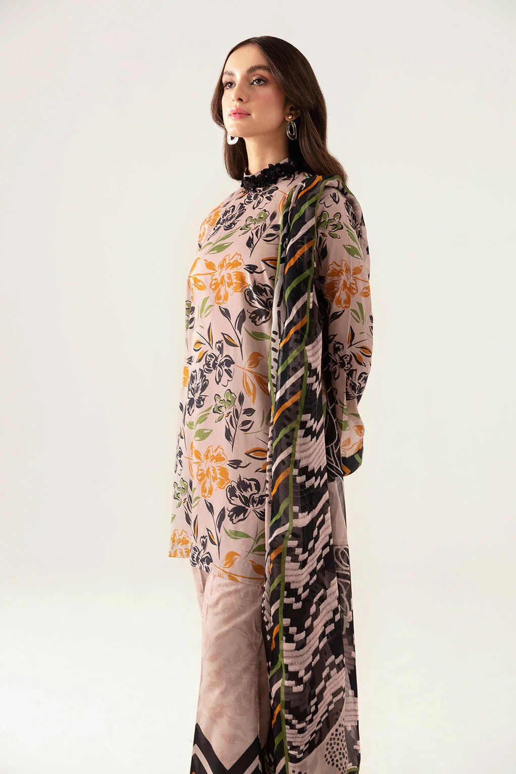 Ramsha | Pinted Lawn | RP-106 - Rang-e-Khaas
