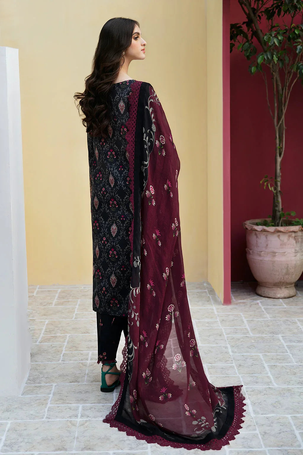 Ramsha | Rangrez Lawn Collection | N-503 - Rang-e-Khaas