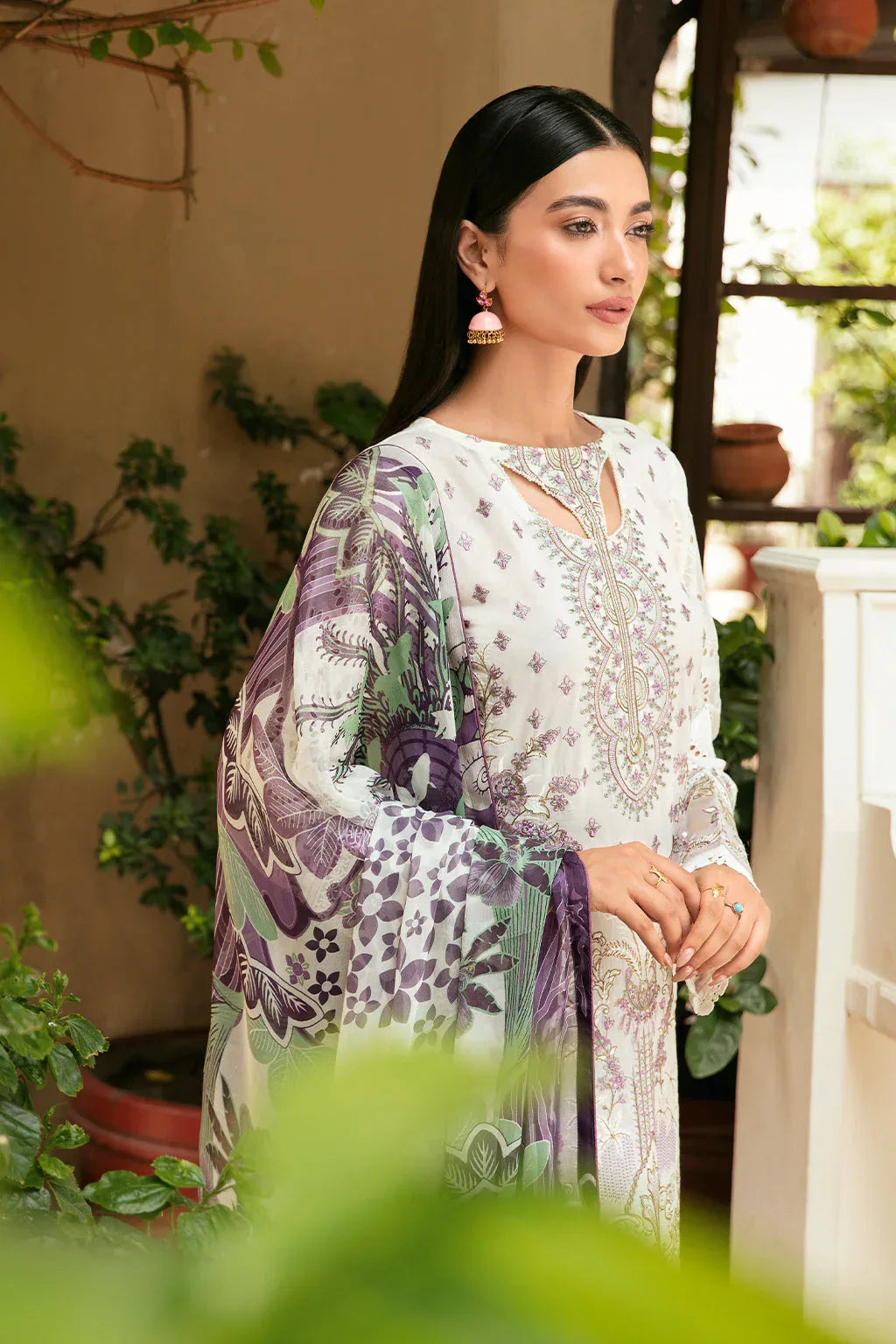 Ramsha | Mashaal Luxury Lawn | L-809 - Rang-e-Khaas