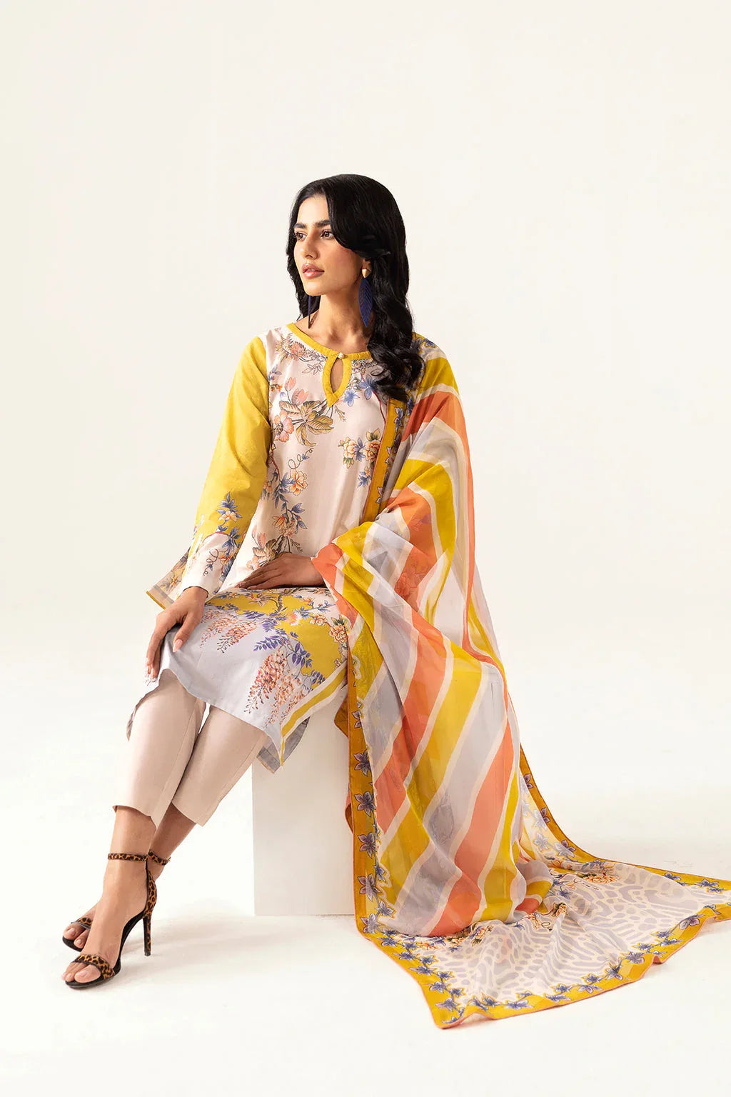 Ramsha | Pinted Lawn | RP-111 - Rang-e-Khaas