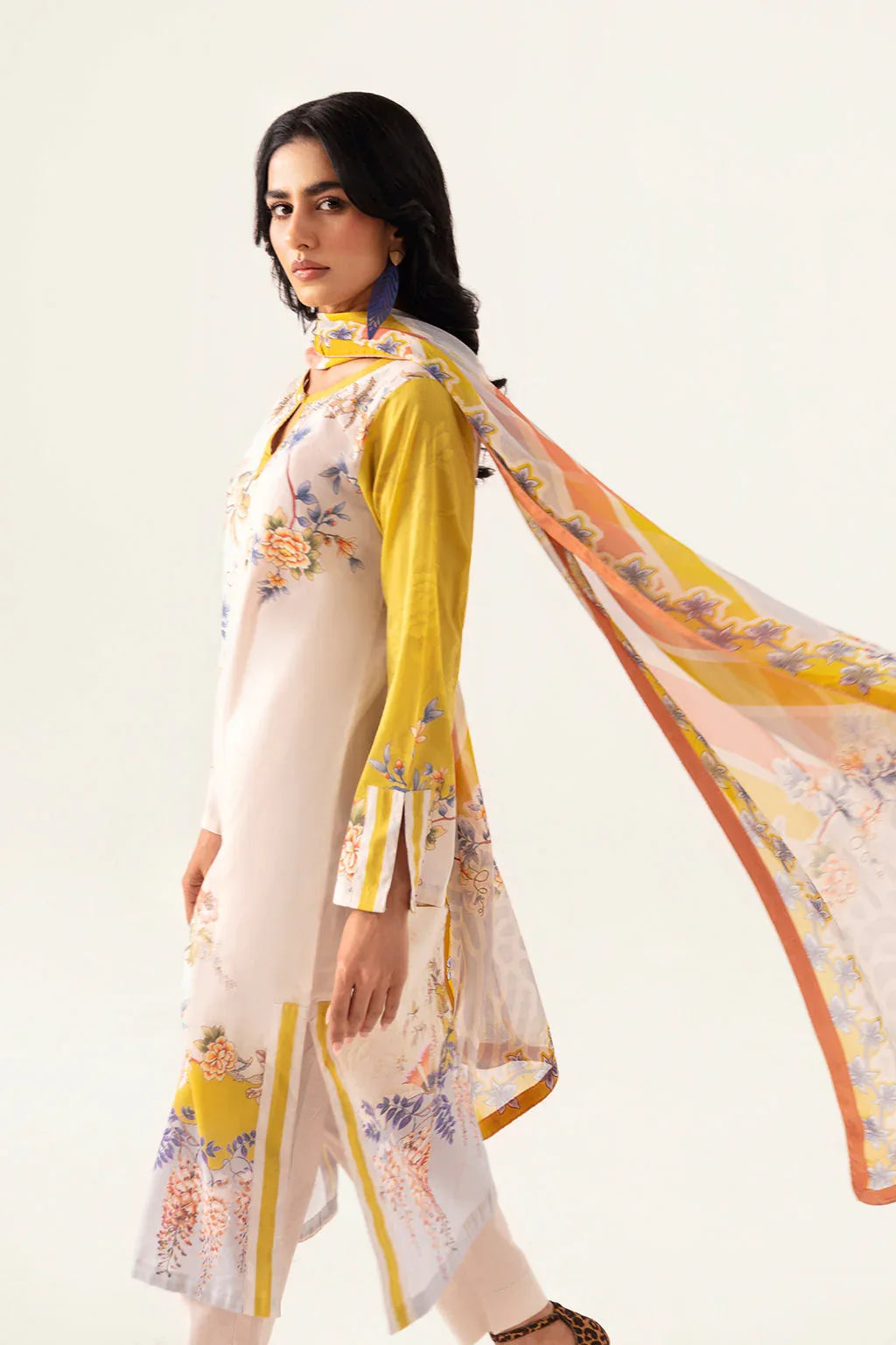 Ramsha | Pinted Lawn | RP-111 - Rang-e-Khaas