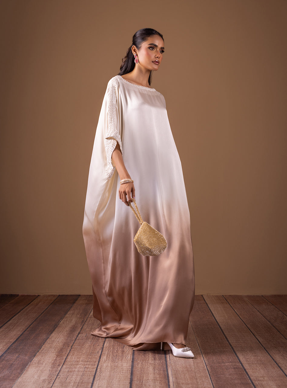 Zainab Chottani | Semi Formals | CHAMPAGNE FLAME
