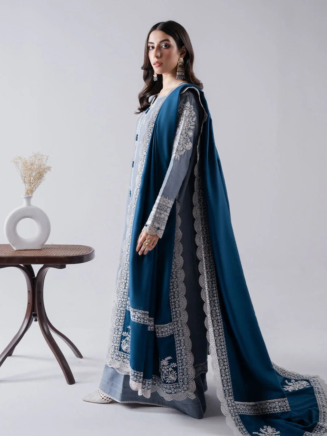 Faiza Faisal | Winter Edit 2024 | ELAAF - Rang-e-Khaas