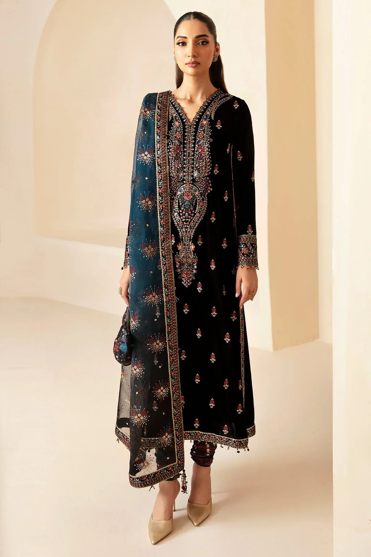 Jazmin | Velvet Edit 24 | Velvet Formal VF-2028 - Rang-e-Khaas