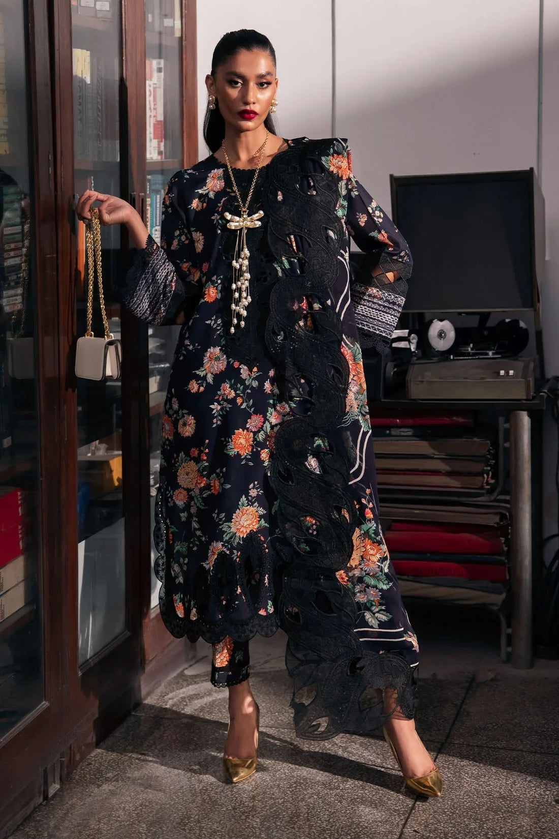 Nureh | Glam Girl Lawn | GL-18 - Rang-e-Khaas