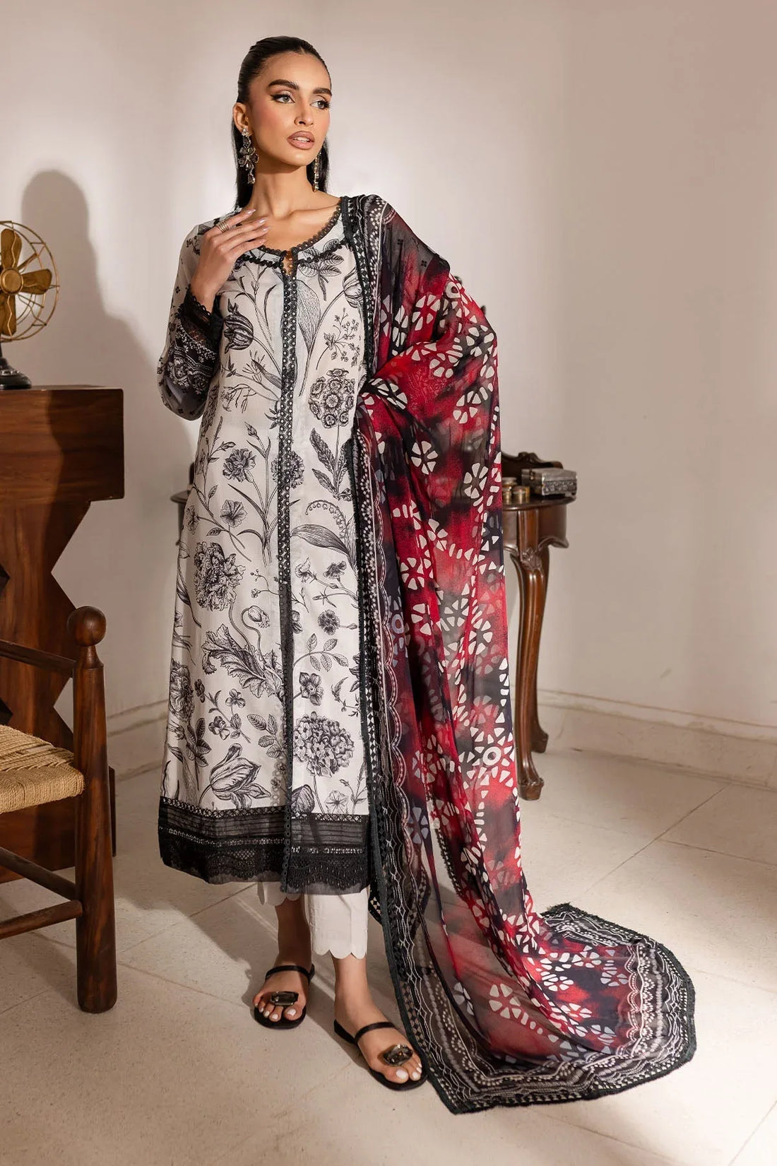 Nureh | Printed Lawn 25 | SP-144 - Rang-e-Khaas