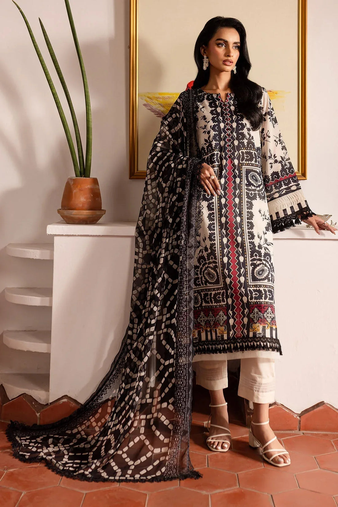 Nureh | Printed lawn 25 | SP-135 - Rang-e-Khaas