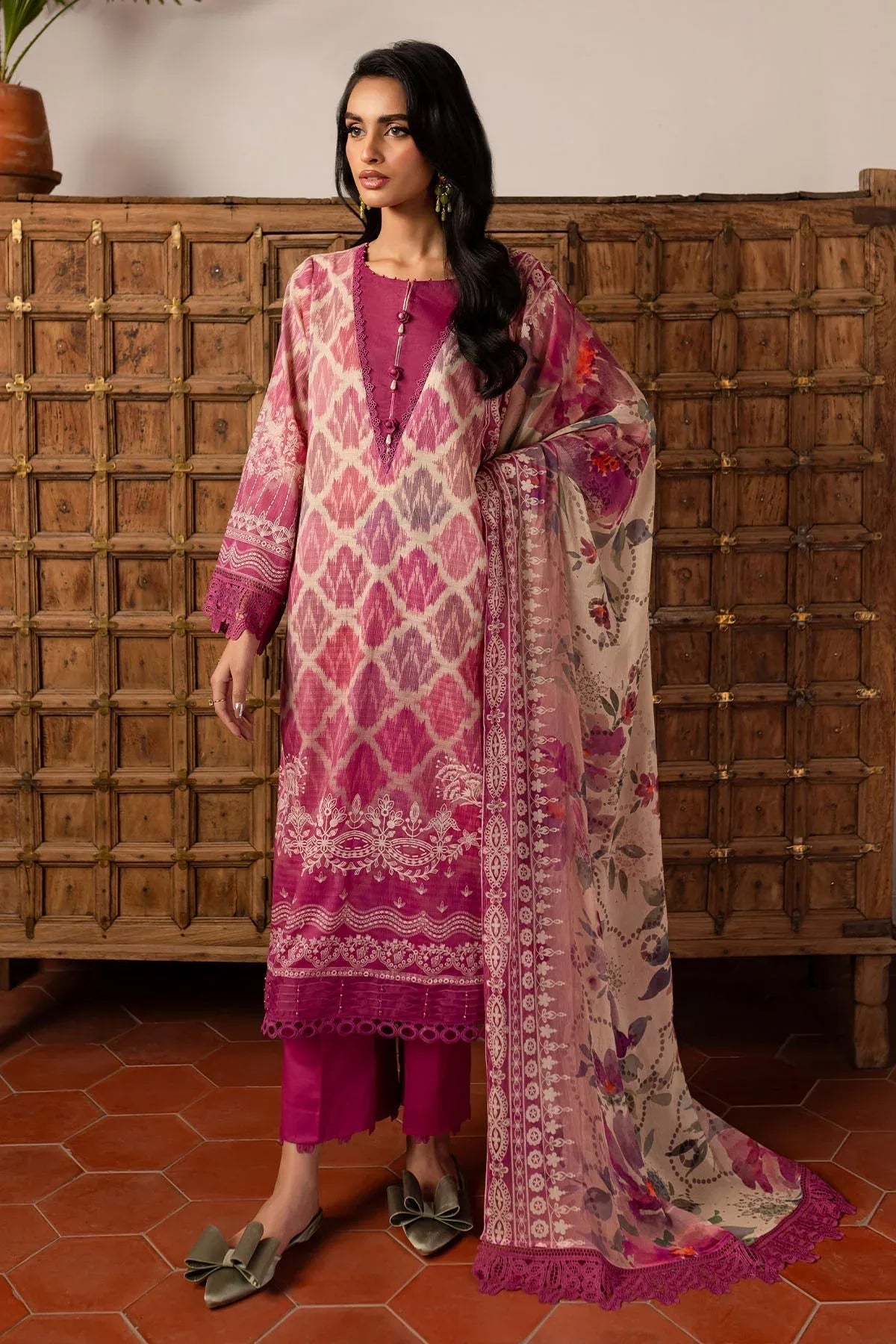 Nureh | Printed lawn 25 | SP-137 - Rang-e-Khaas