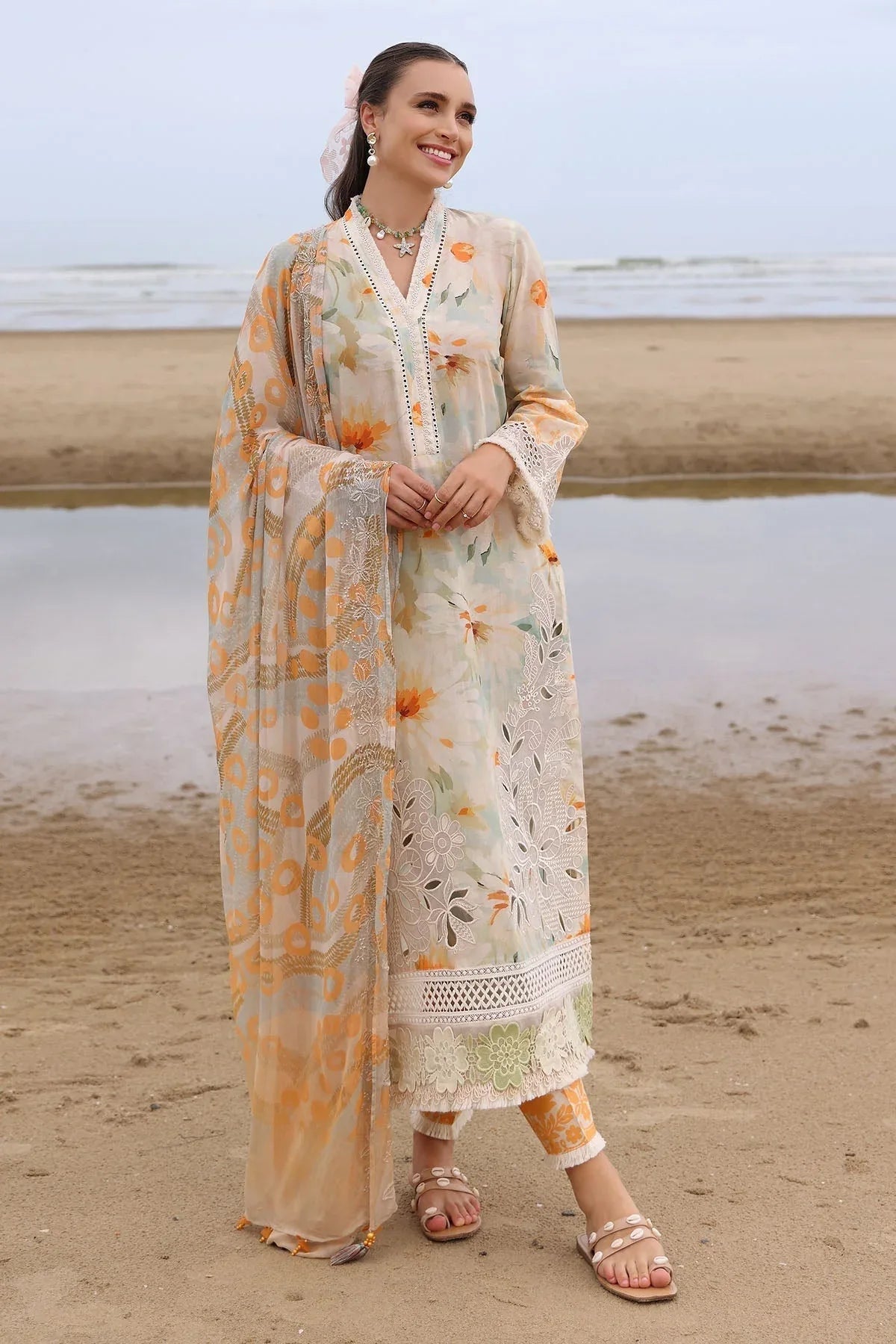 Nureh | Gardenia Embroidered Lawn 25 | NSG-169 - Rang-e-Khaas