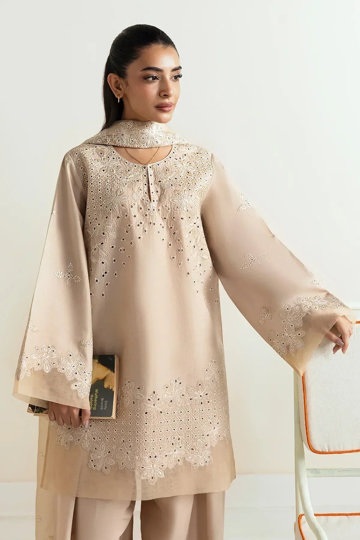 Afrozeh | Basic Pret 25 | Vanilla beige - Rang-e-Khaas