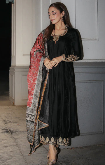 Maya | Viola Luxe Velvet 25 | SURMAI - Rang-e-Khaas