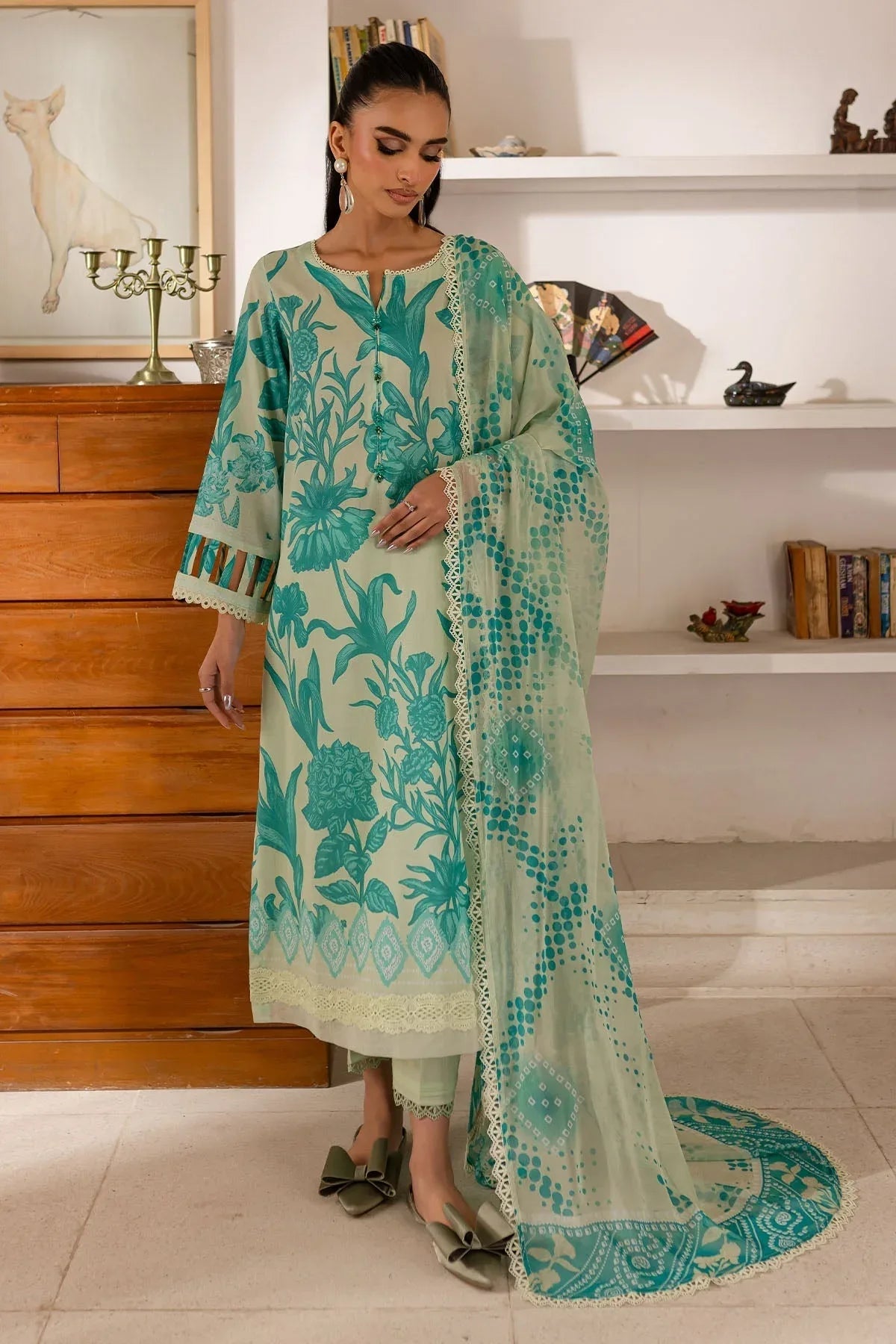 Nureh | Printed Lawn 25 | SP-143 - Rang-e-Khaas