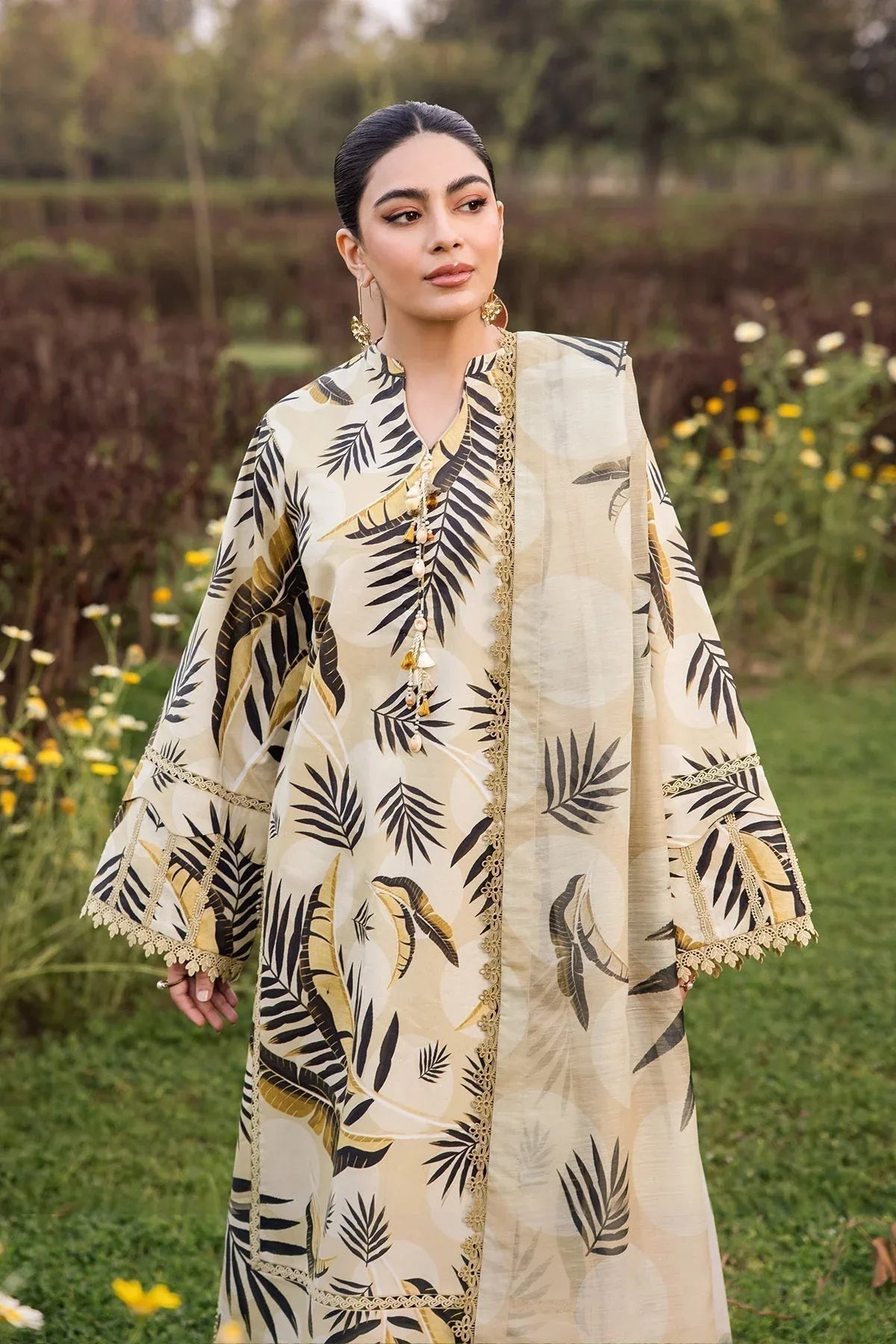 Alizeh | Sheen Lawn Prints 24 | DAFFODIL - Rang-e-Khaas