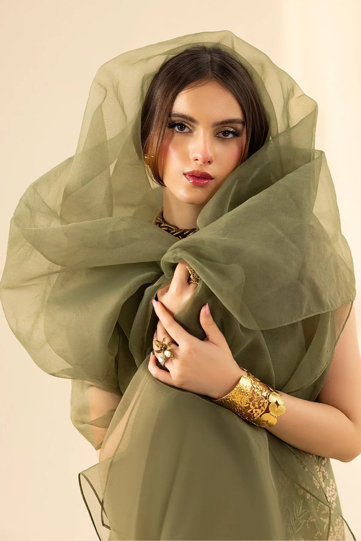 Erum Khan | Lillia Summer Edit | Olive Bloom - Rang-e-Khaas