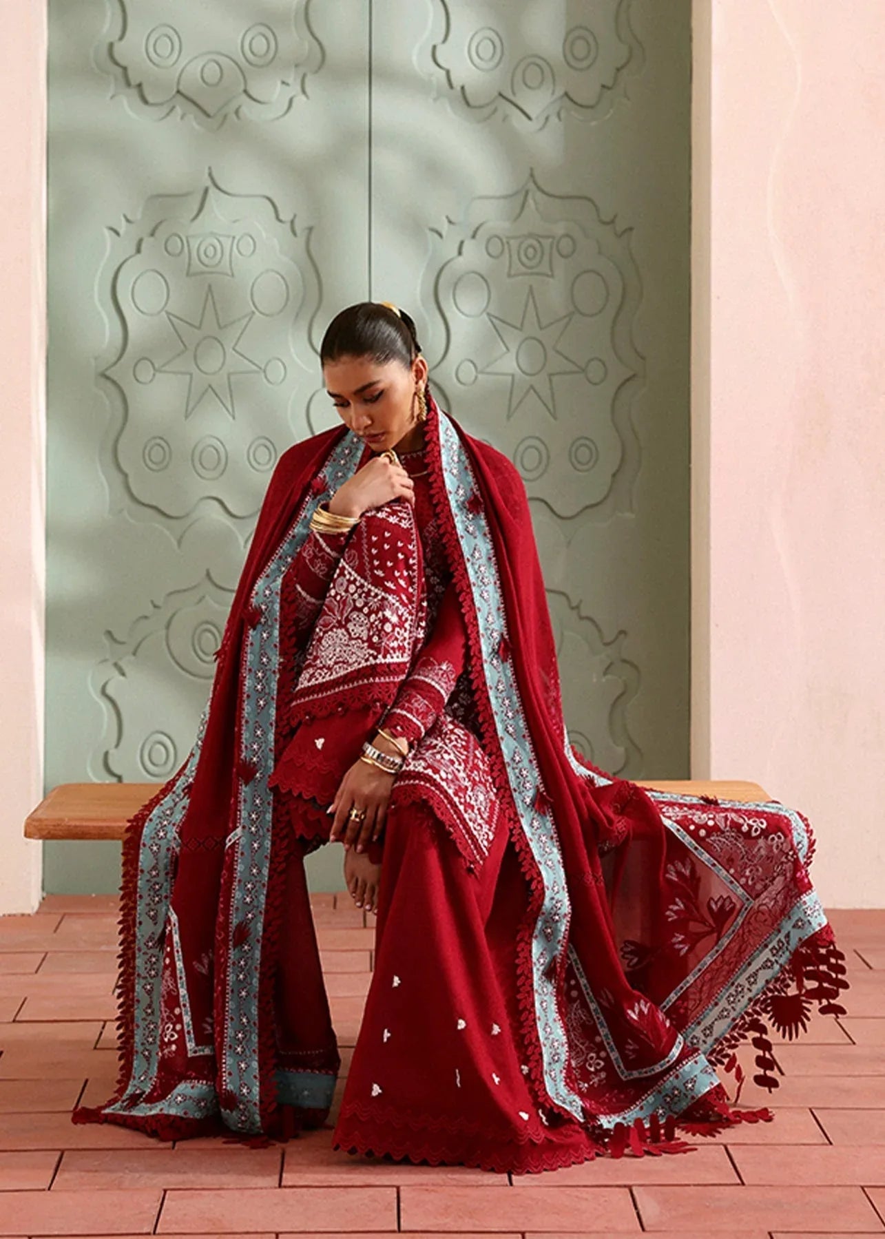Suffuse | Luxury Lawn | INEESA - Rang-e-Khaas