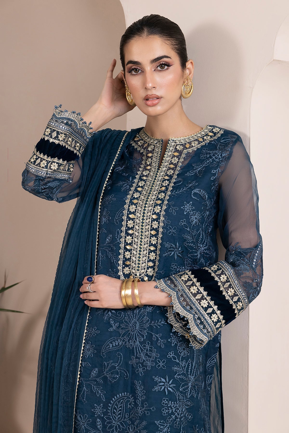 BAROQUE-EMBROIDERED ORGANZA UF-413