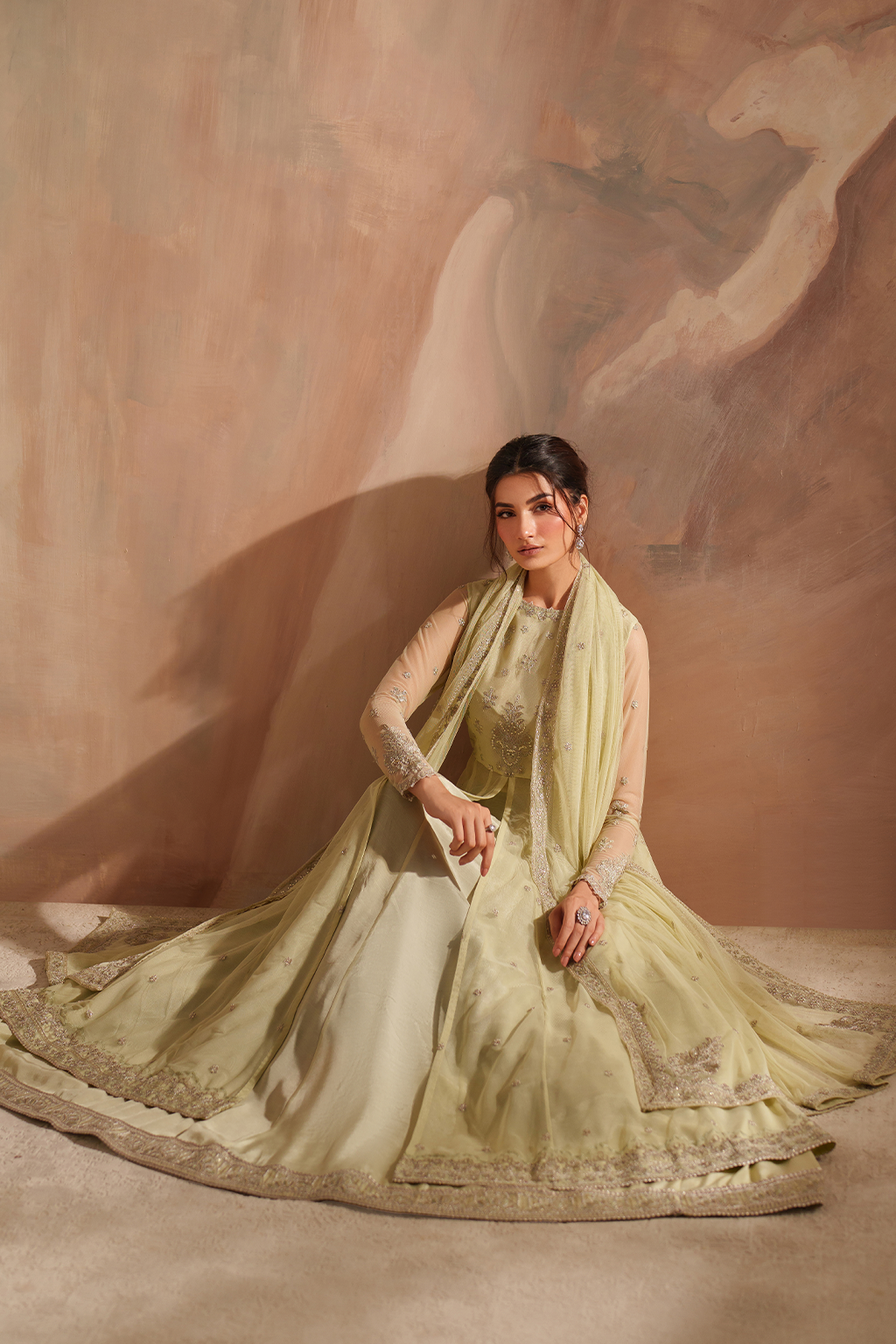 Iznik CC-73 Embroidered Net