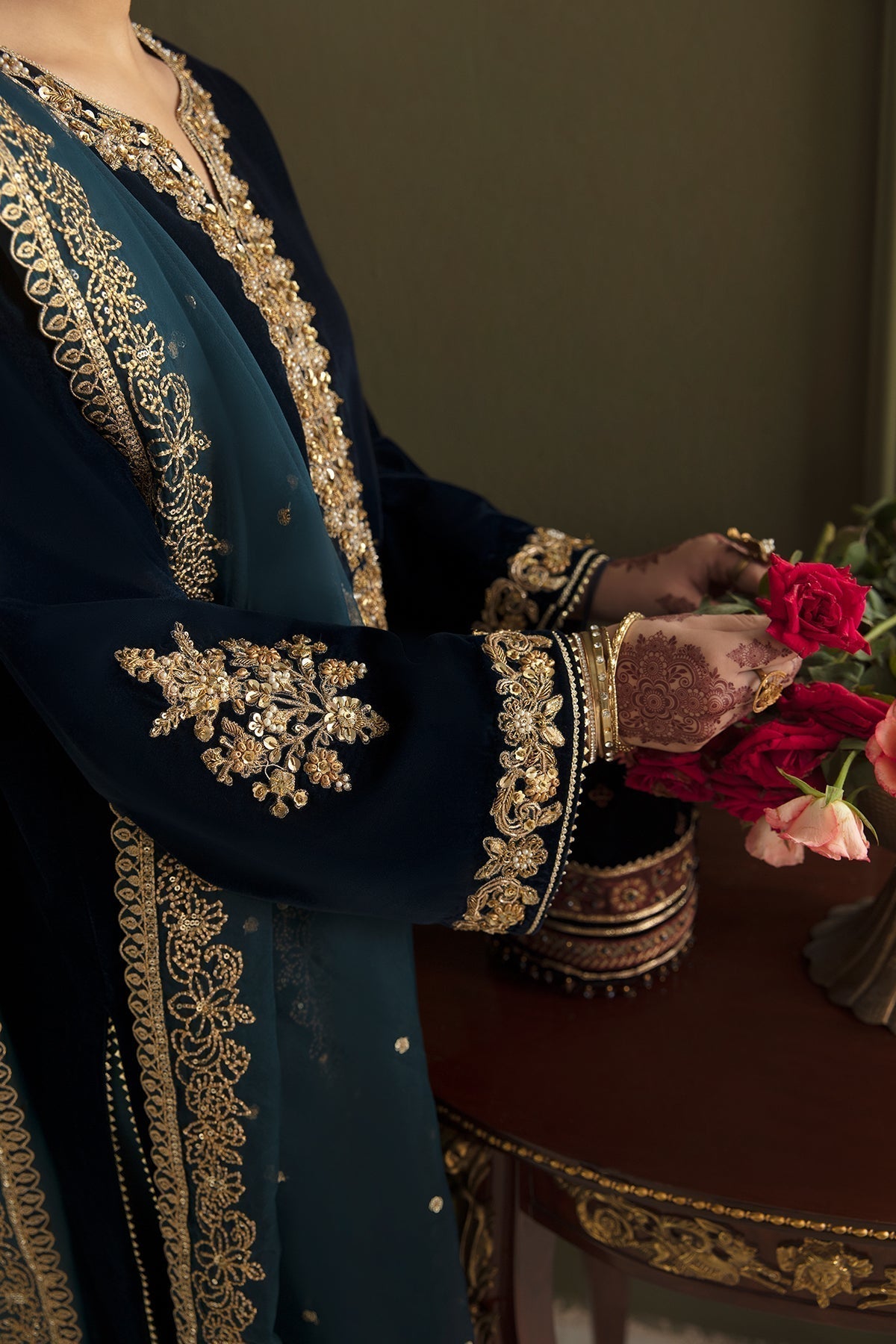 Baroque | EMBROIDERED VELVET | PR-874