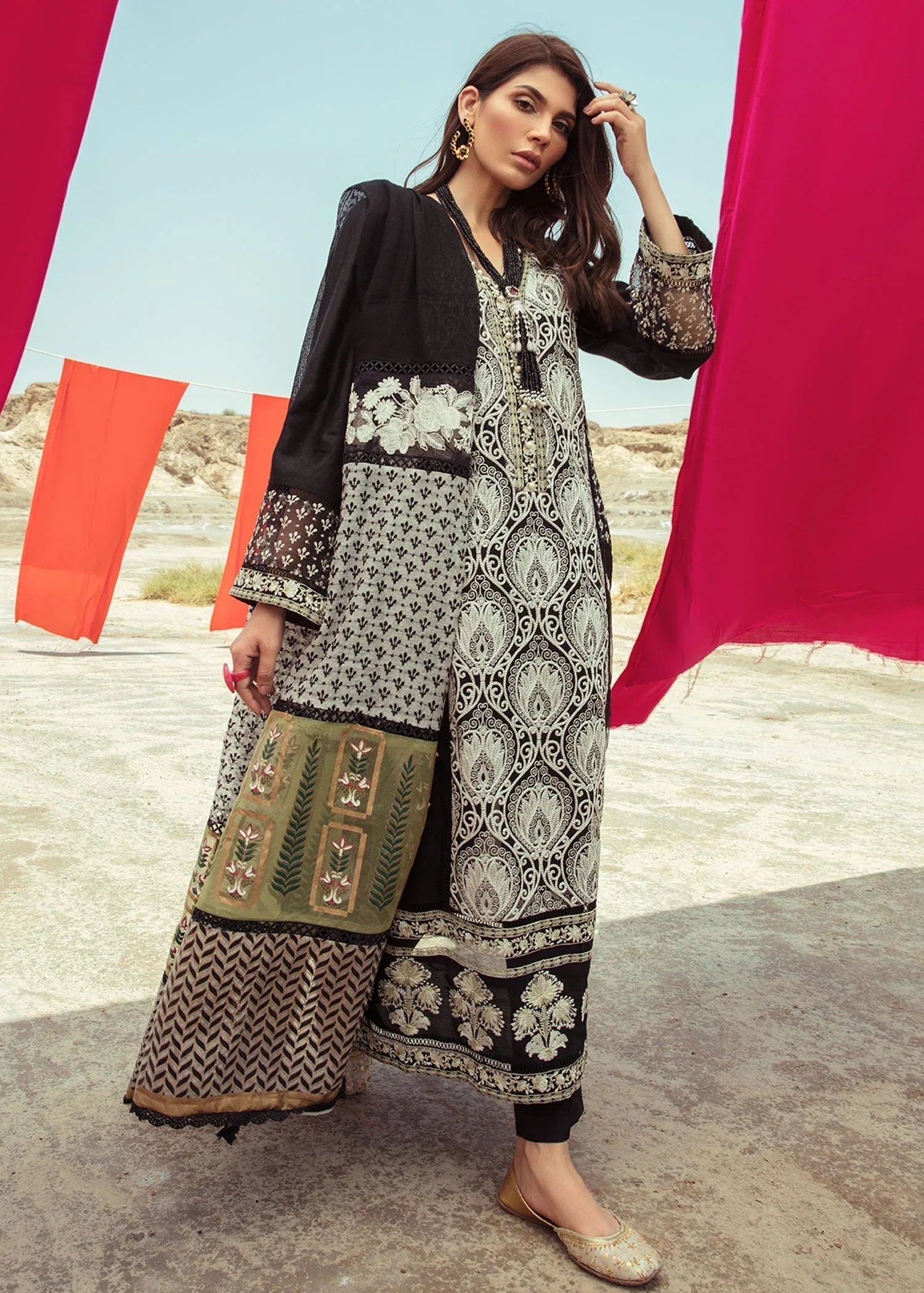 Saira Shakira | Luxury Pret | Black Beauty - Rang-e-Khaas