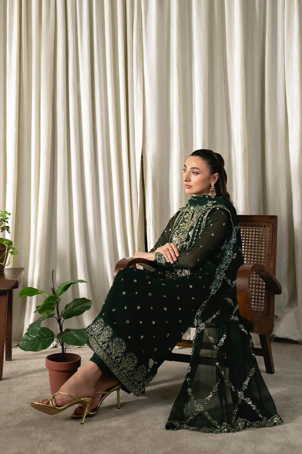 Neeshay | Ready to Wear Chiffon | RTW-CHFN-04 Green - Rang-e-Khaas